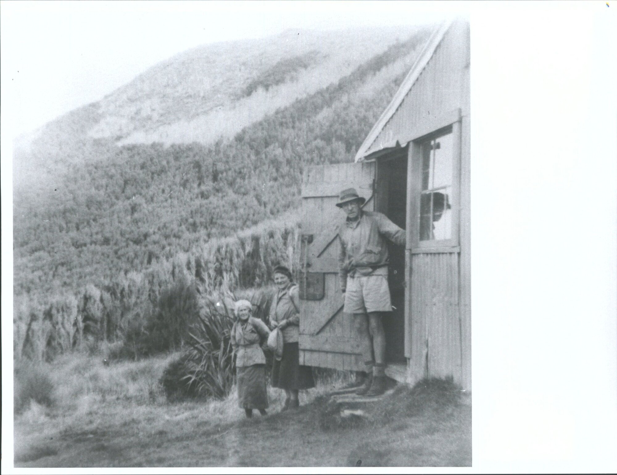 Green Hut 'Me, Wingee, Mr Stevenson'