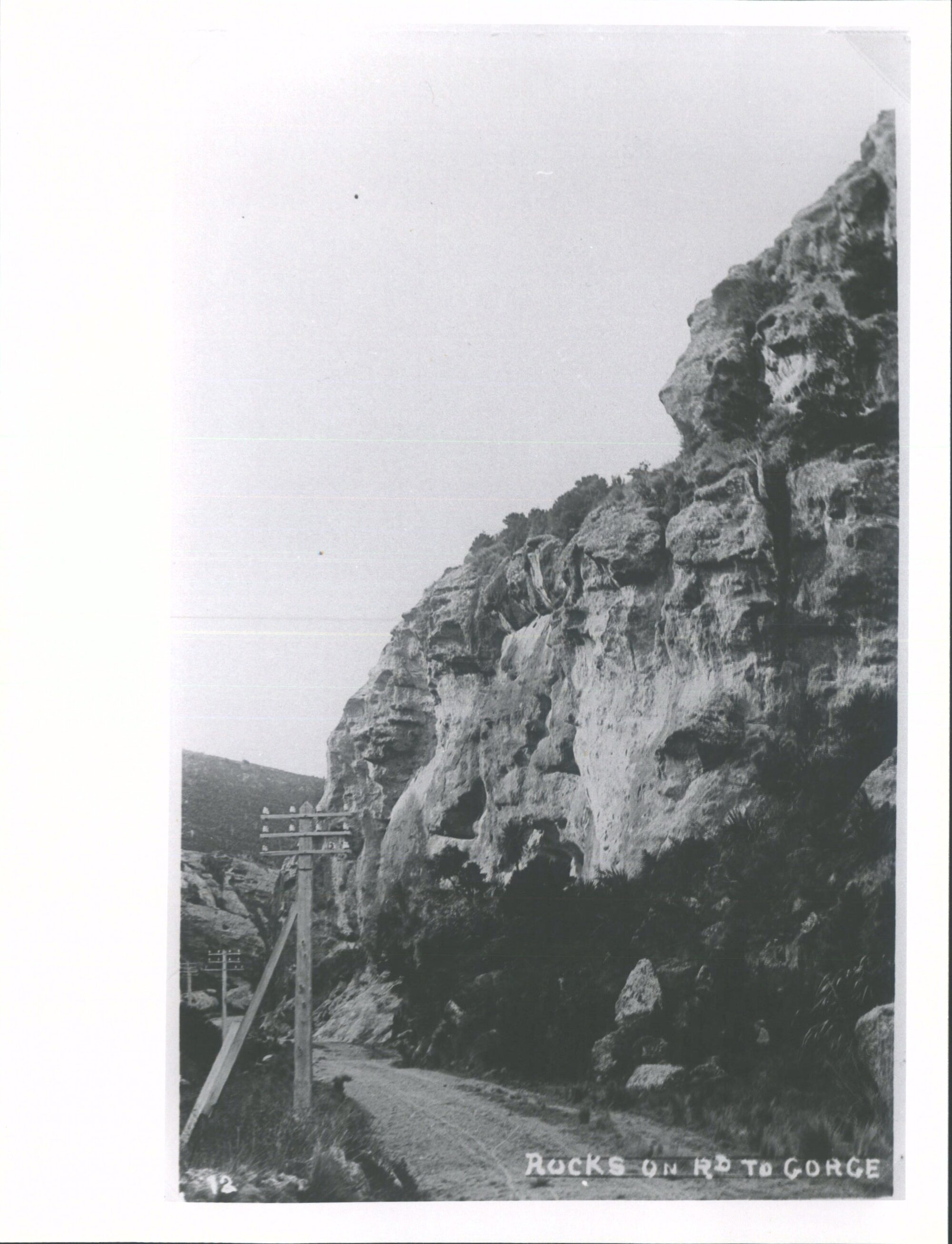 Rocks on road to Gorge