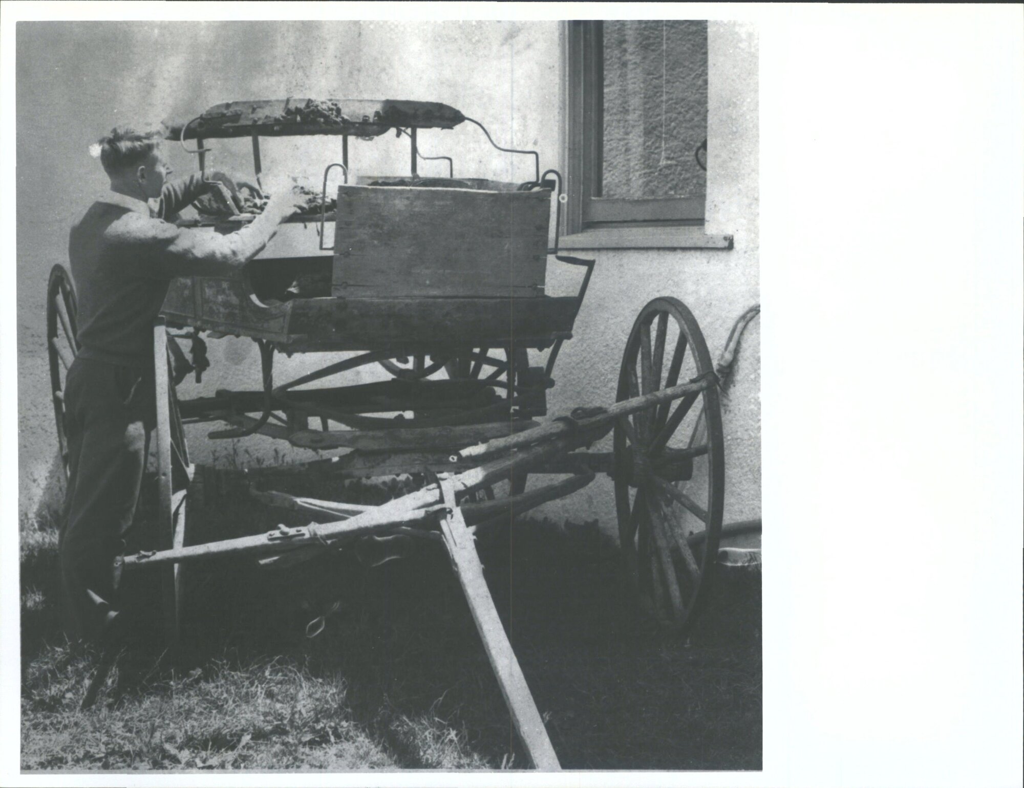 Old Carriage which will be part of New Welcome sign at Queenstown