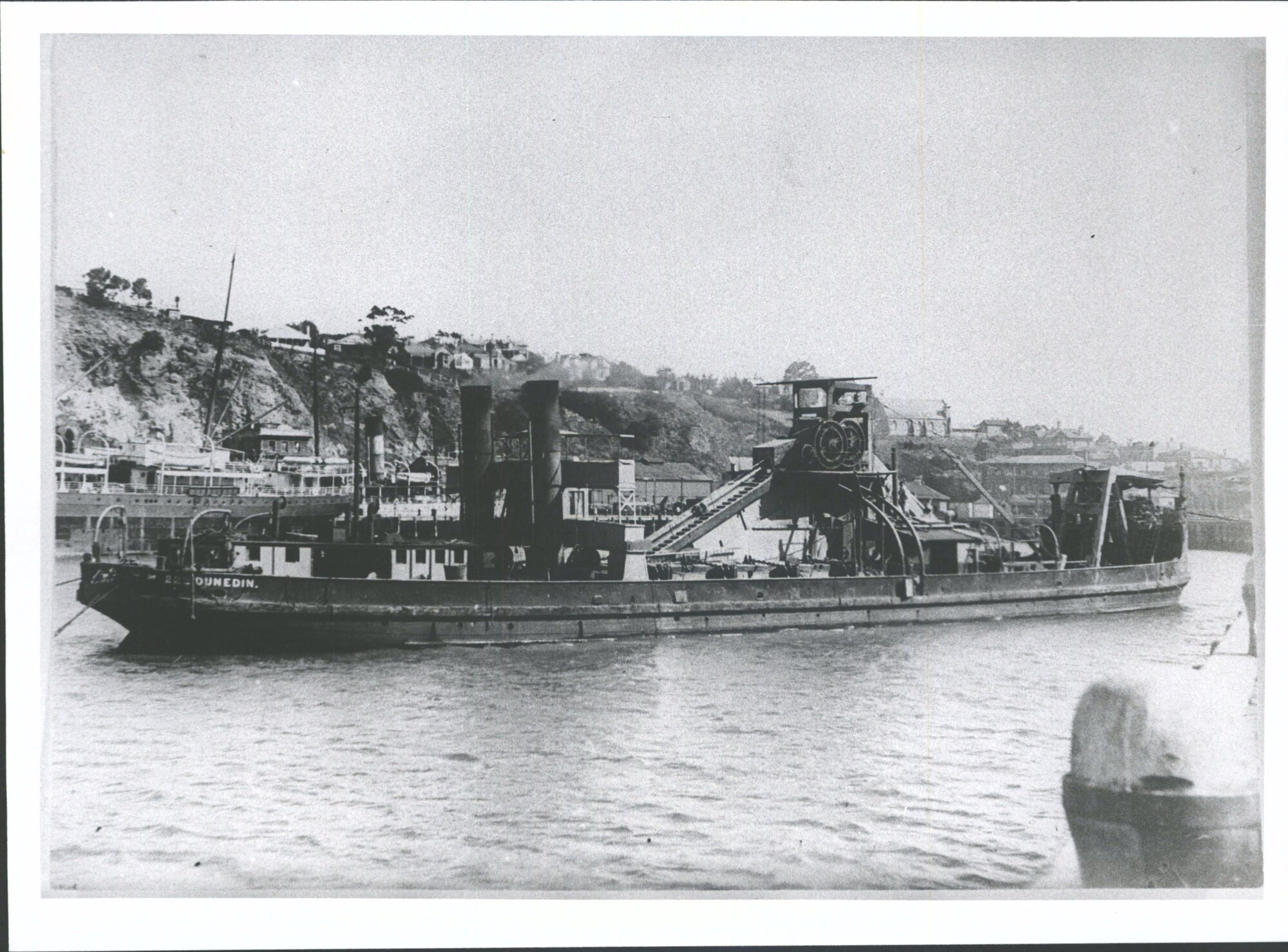 DUNEDIN DREDGE 222
