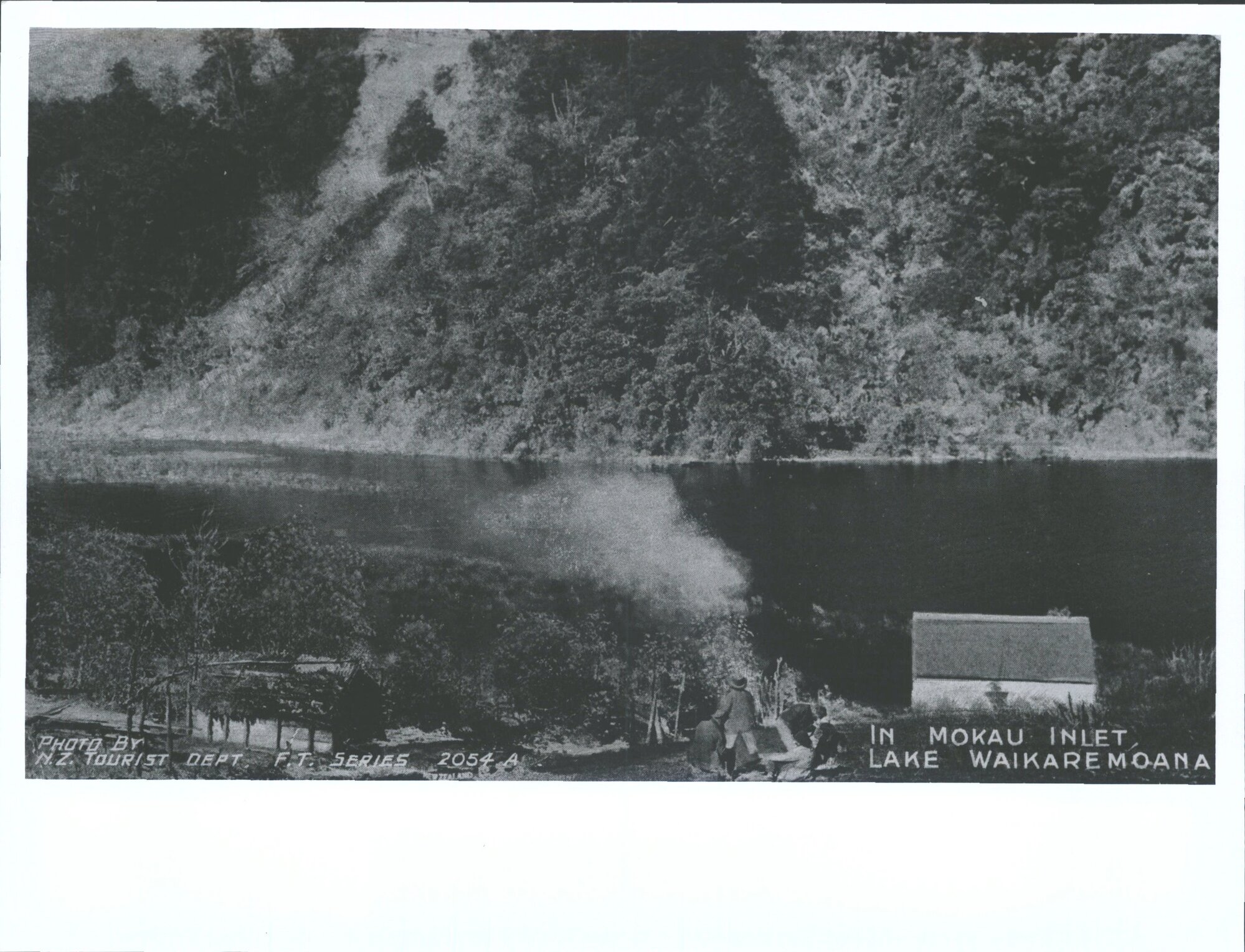 In Mokau Inlet, Lake Waikaremoana