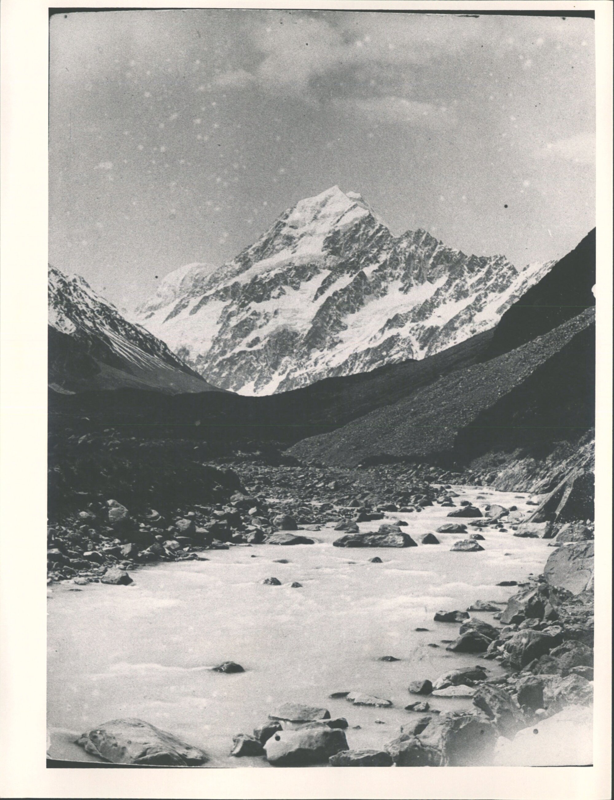 [Mt Cook from Hooker Valley]