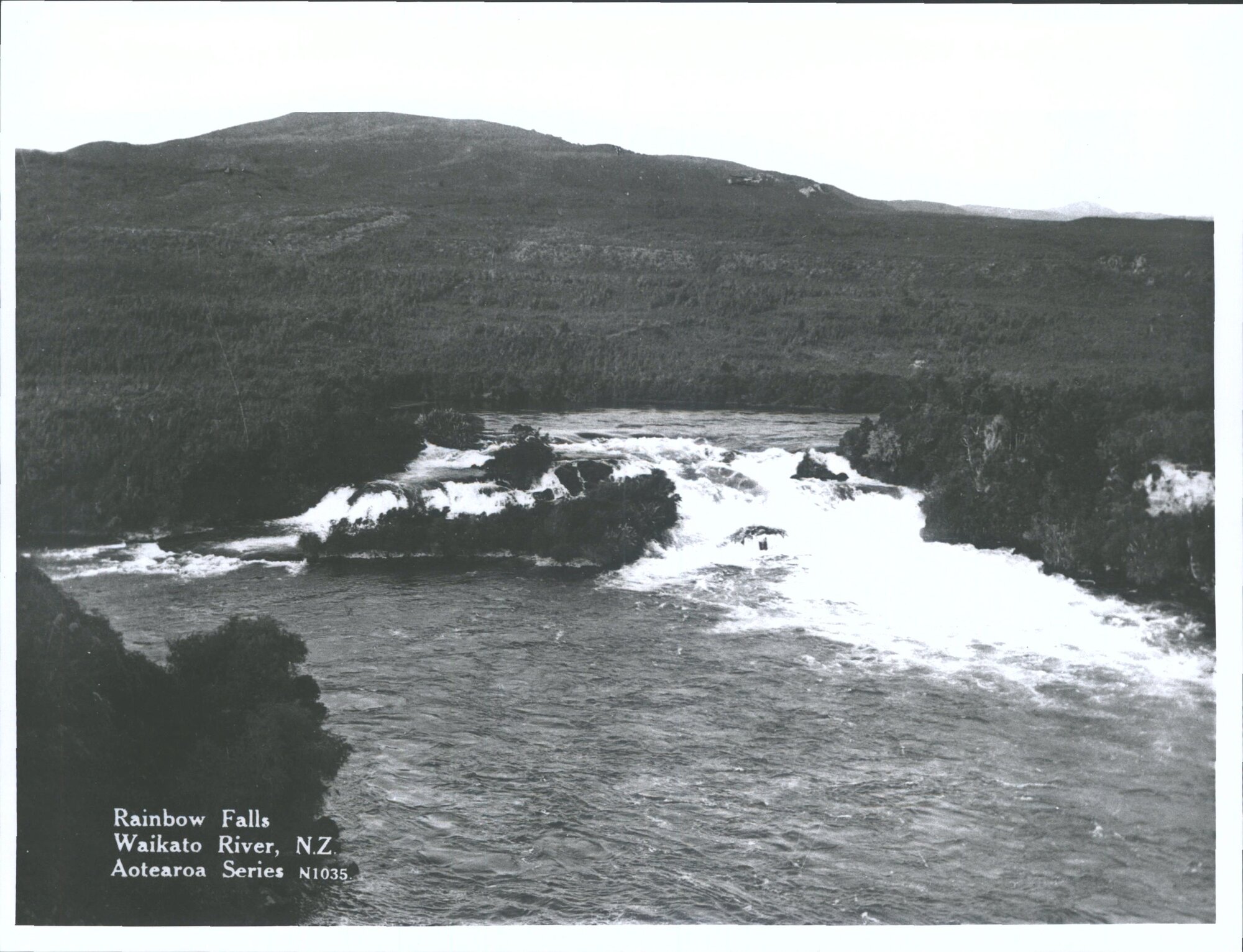 Rainbow Falls, Waikato River, N.Z.