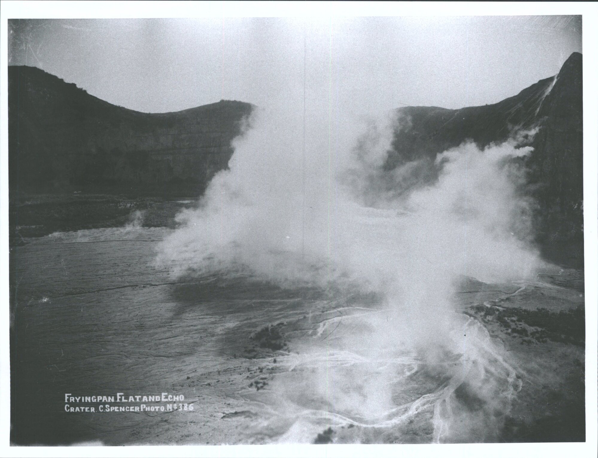 Fryingpan Flat &amp; Echo Crater