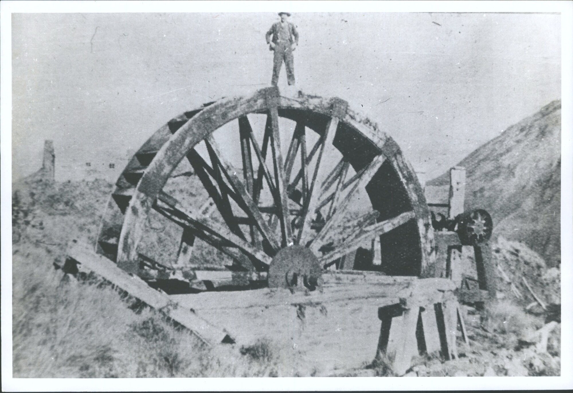 Invincible Mine: Goldmining