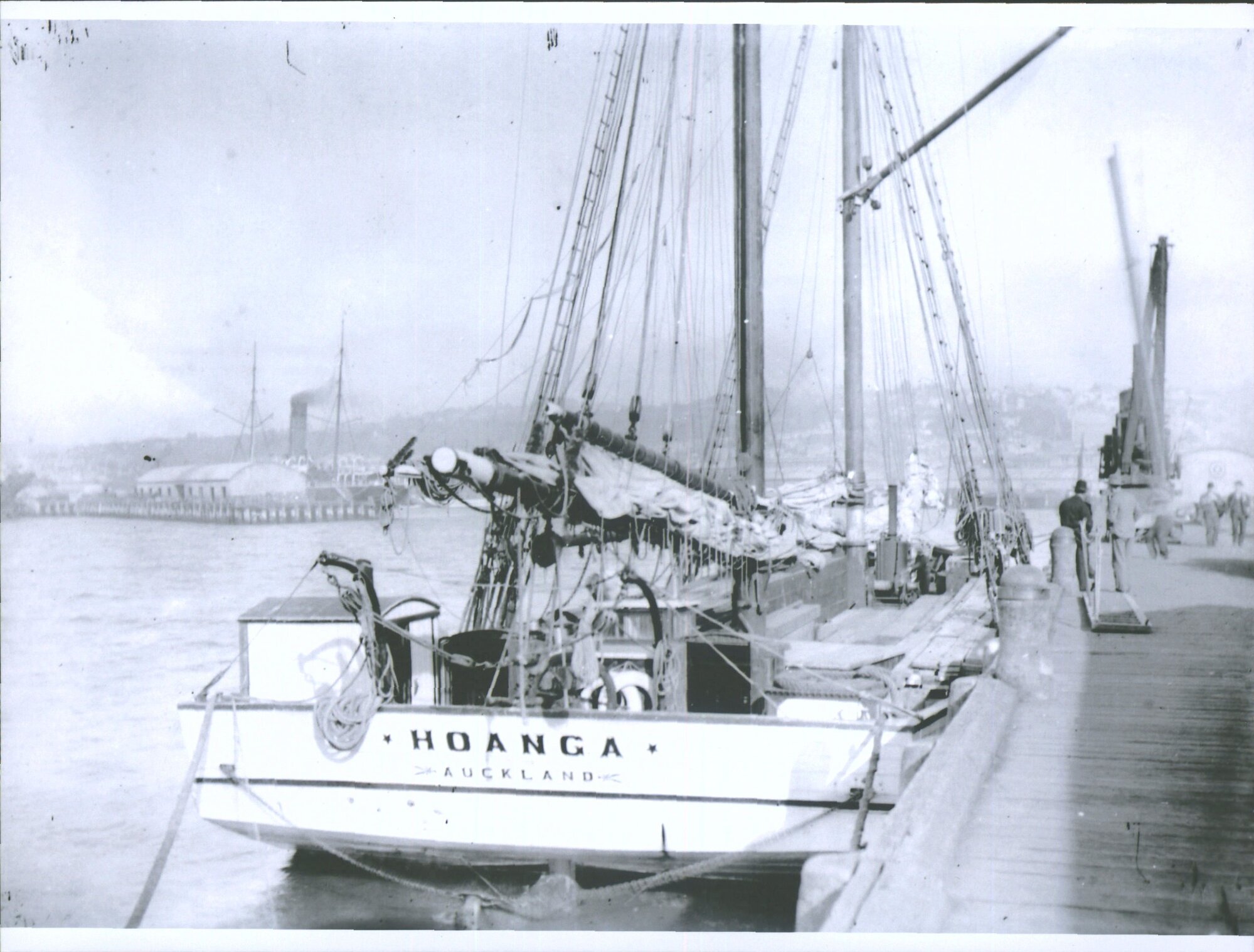 HOANGA Scow