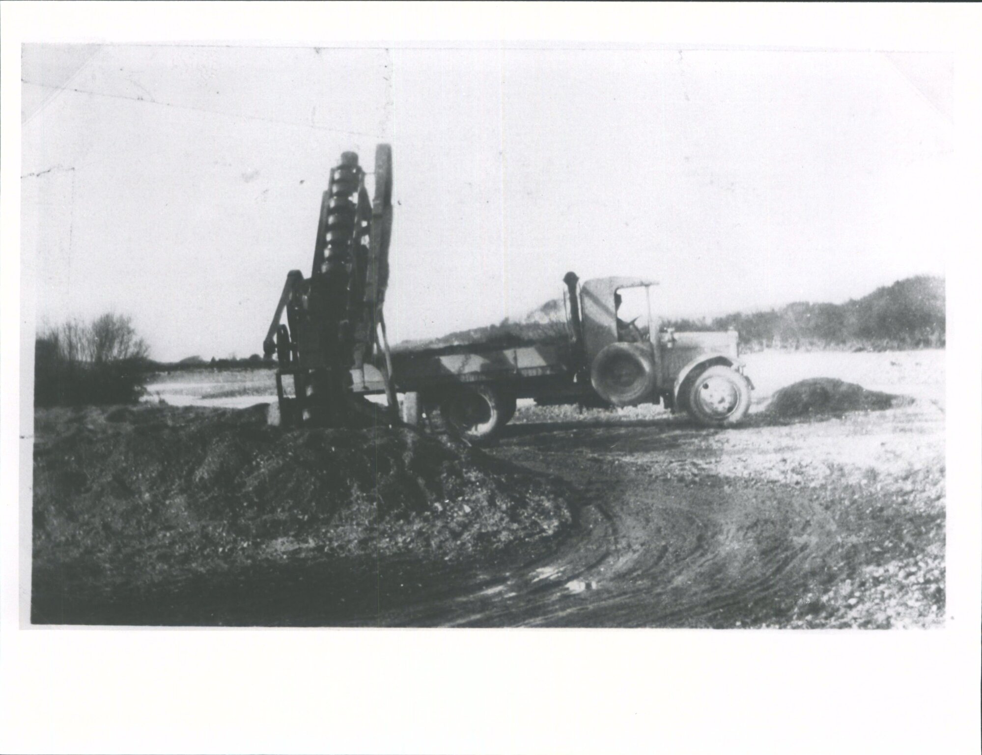 Truck with metal elevator