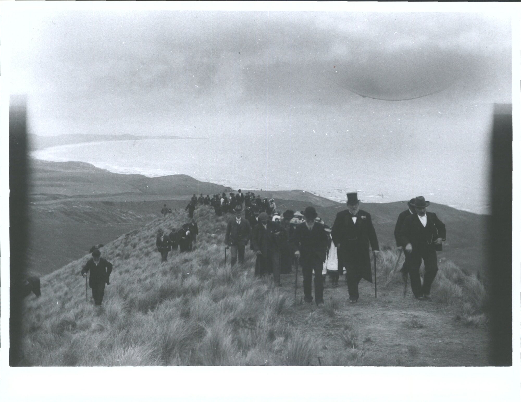 Hon. R. J. Seddon leading up to Pukeiwitahi for unveiling of 1st McKenzie cairn