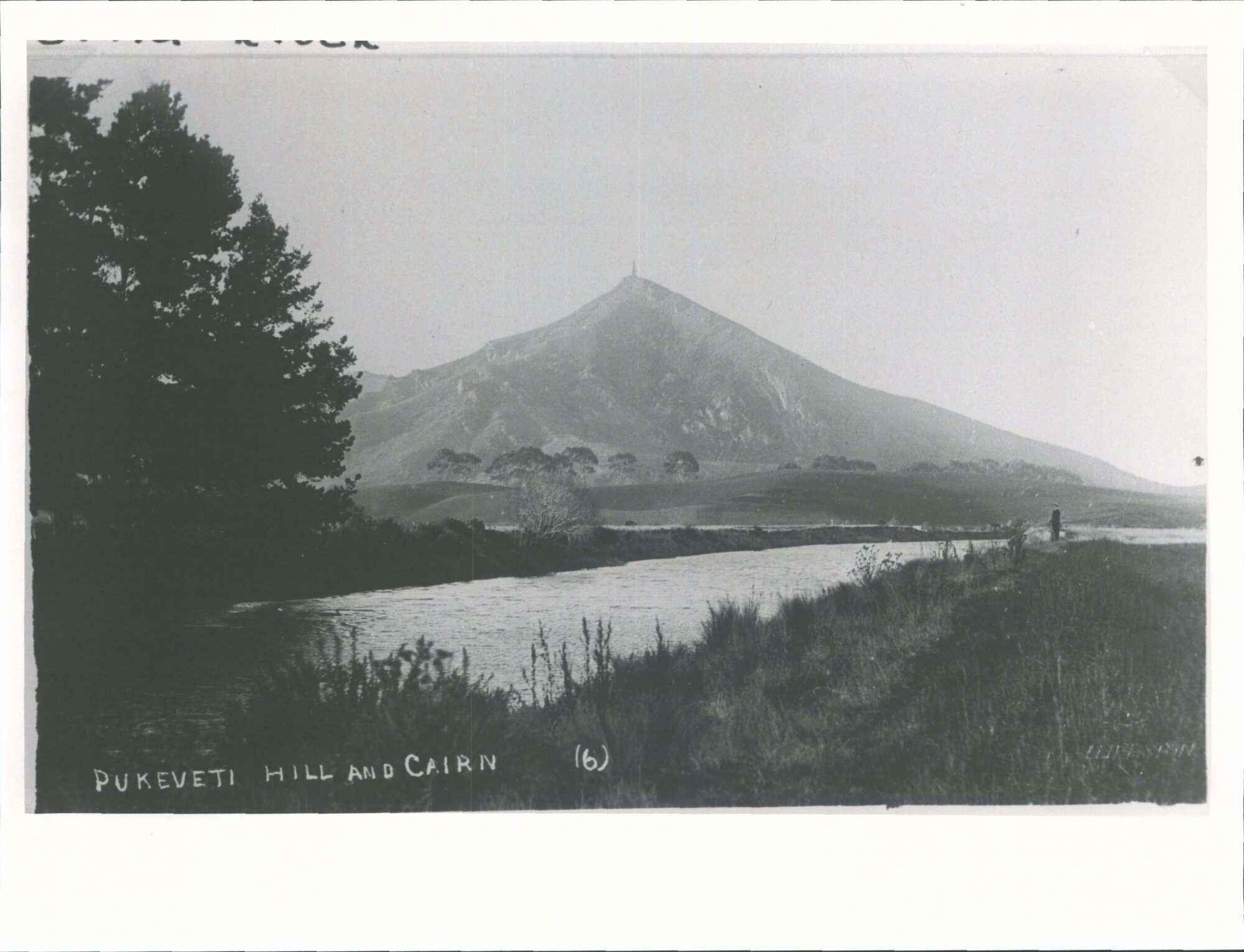 Pukeviti Hill and Cairn