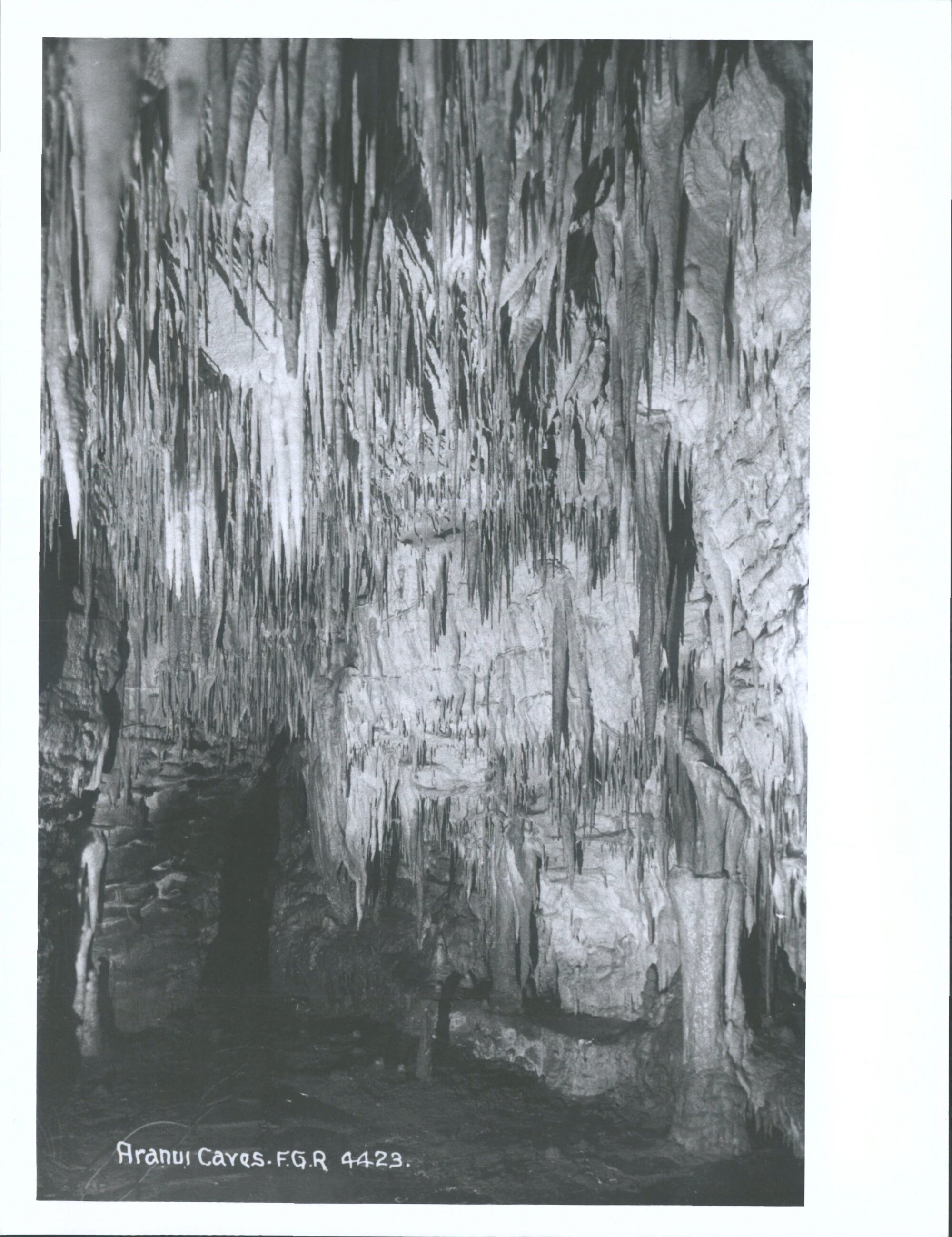 Aranui Caves
