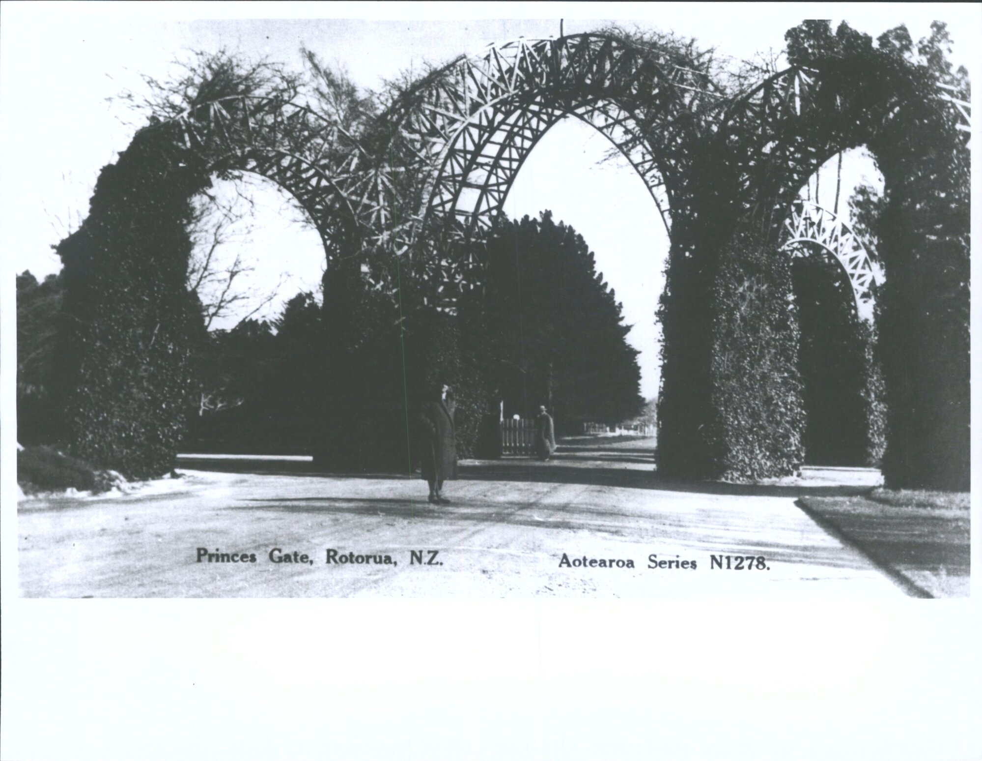 Sanitorium Grounds, Princes Gate