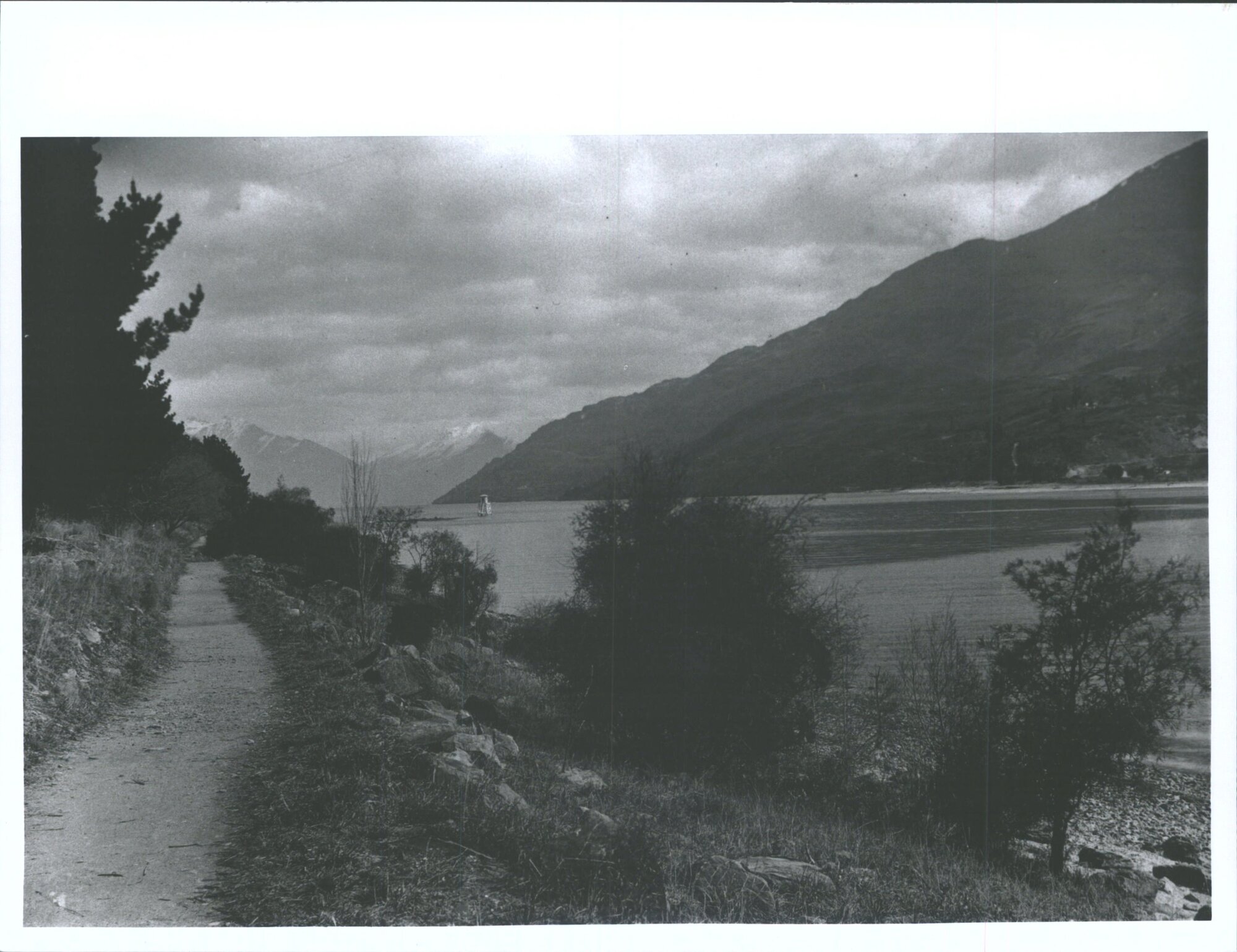 View across Lake Wakatipu