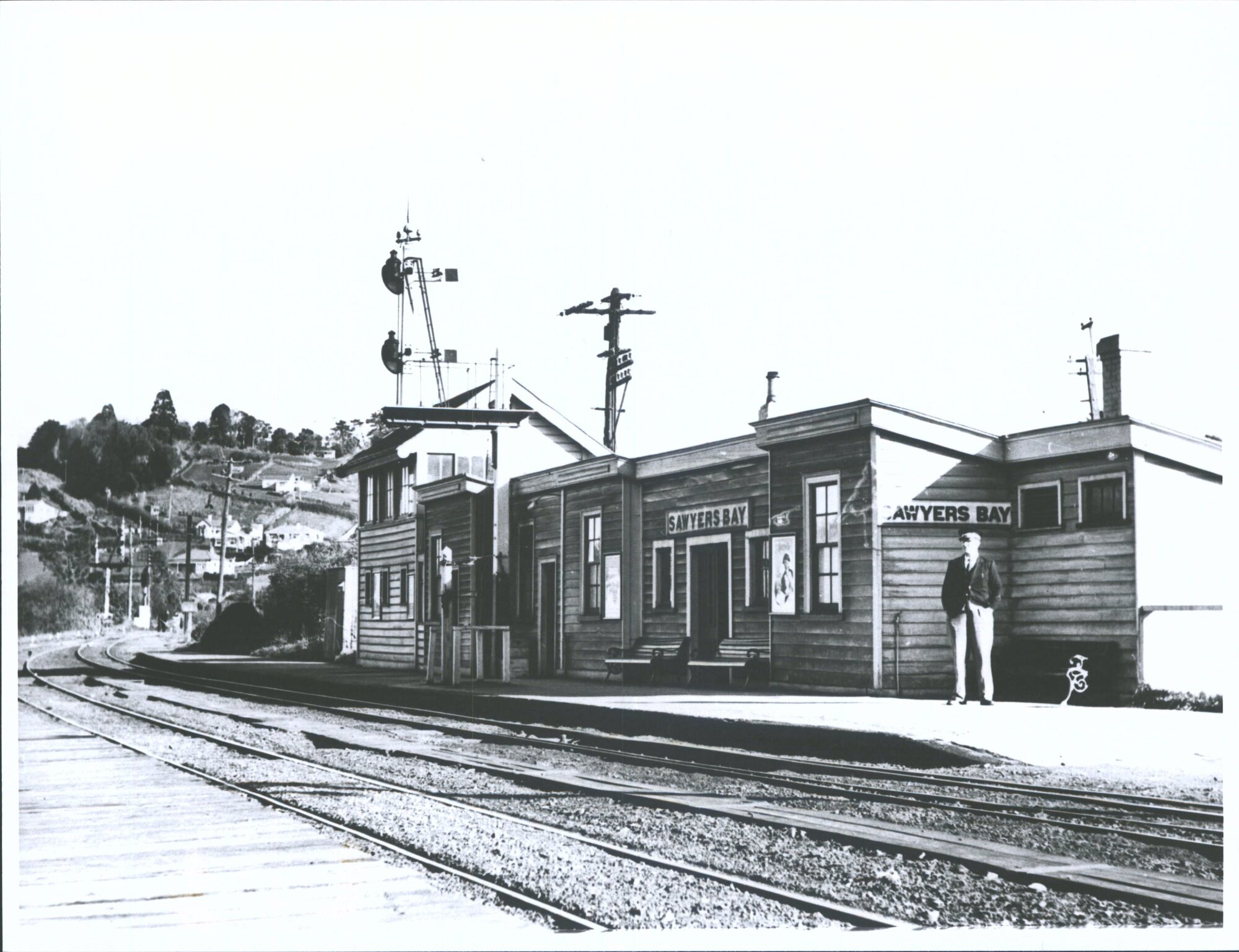 Sawyers Bay Railway Station