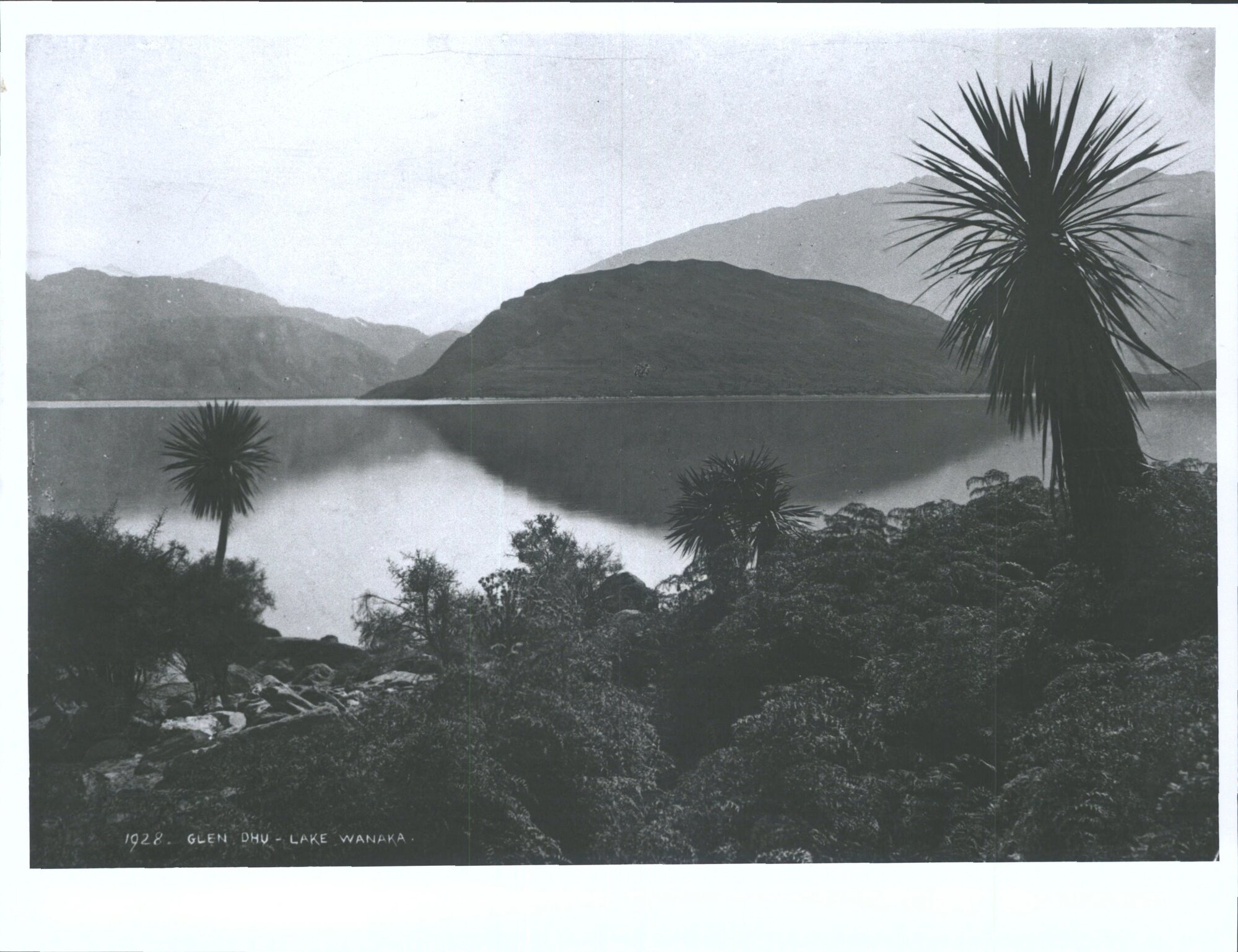 Peaceful Lake Wanaka, Otago