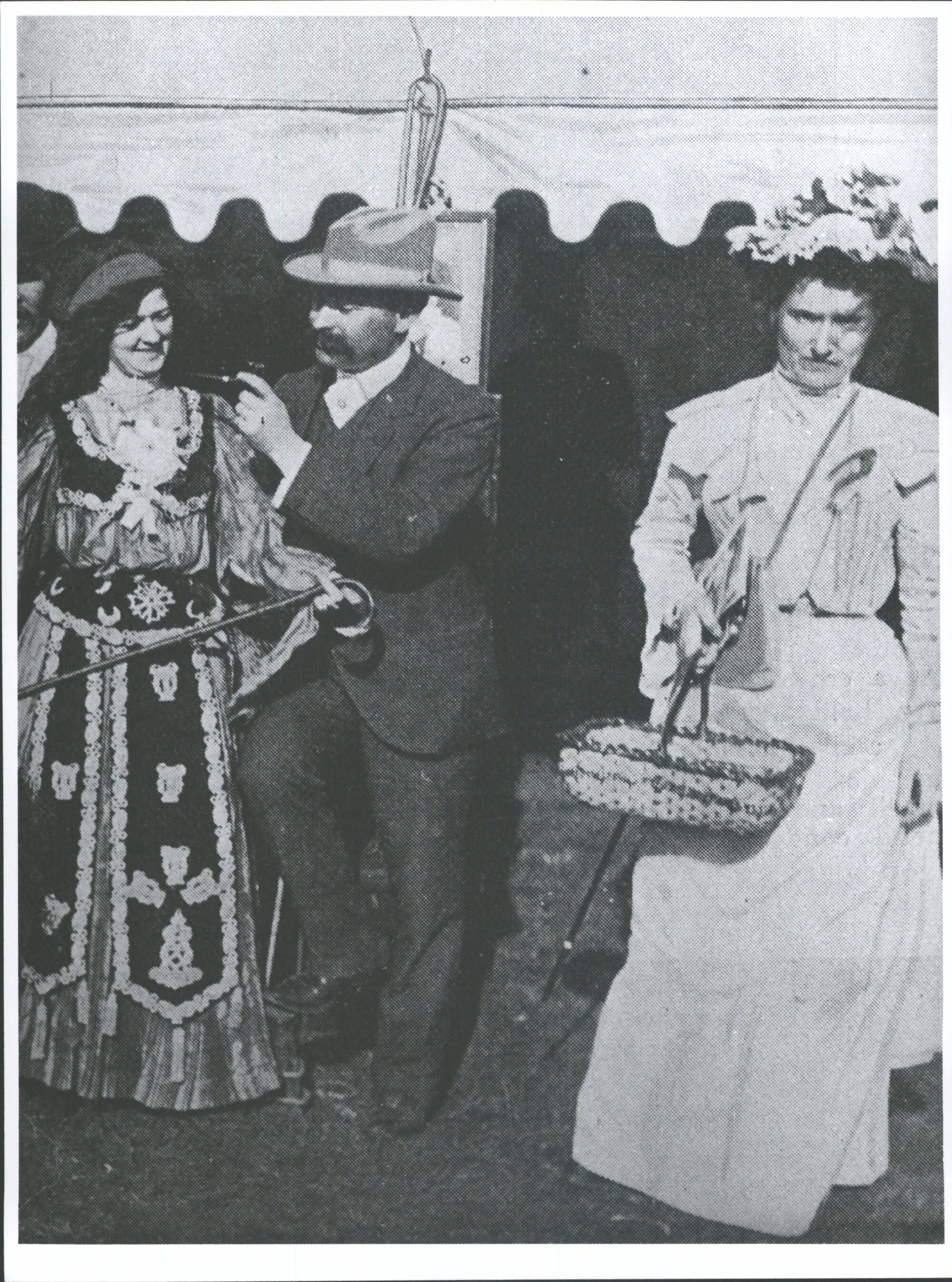 Custodians of the tobacco stall