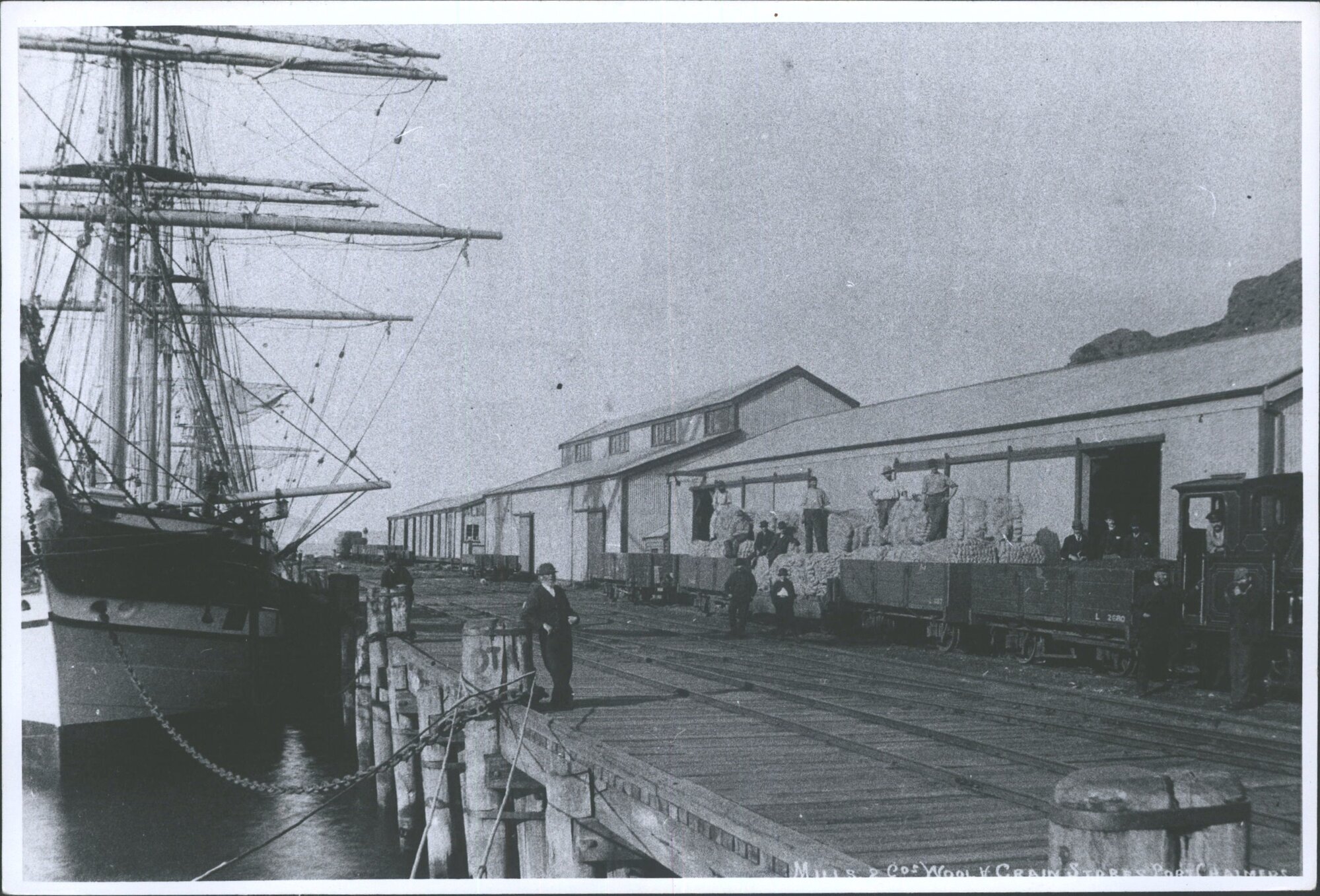Mills &amp; co. wool and grain store, Port Chalmers