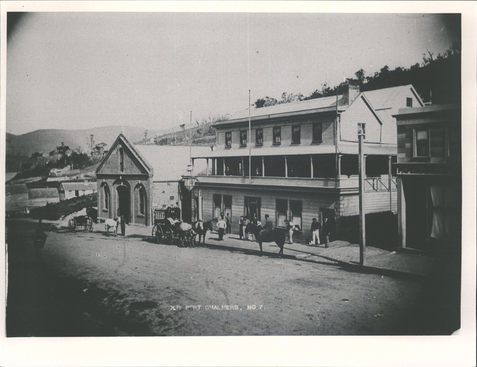 1860s Crickmores Stables &amp; Crickmores Royal Hotel, Dunedin to Port Chalmers coach