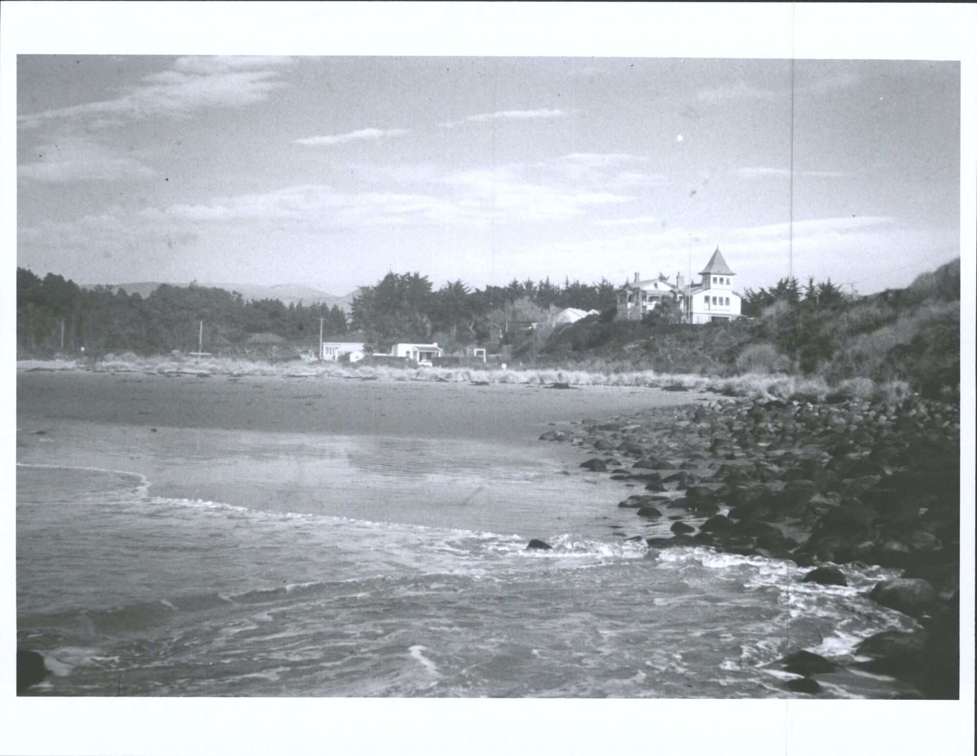 Warrington Beach, showing Manor House