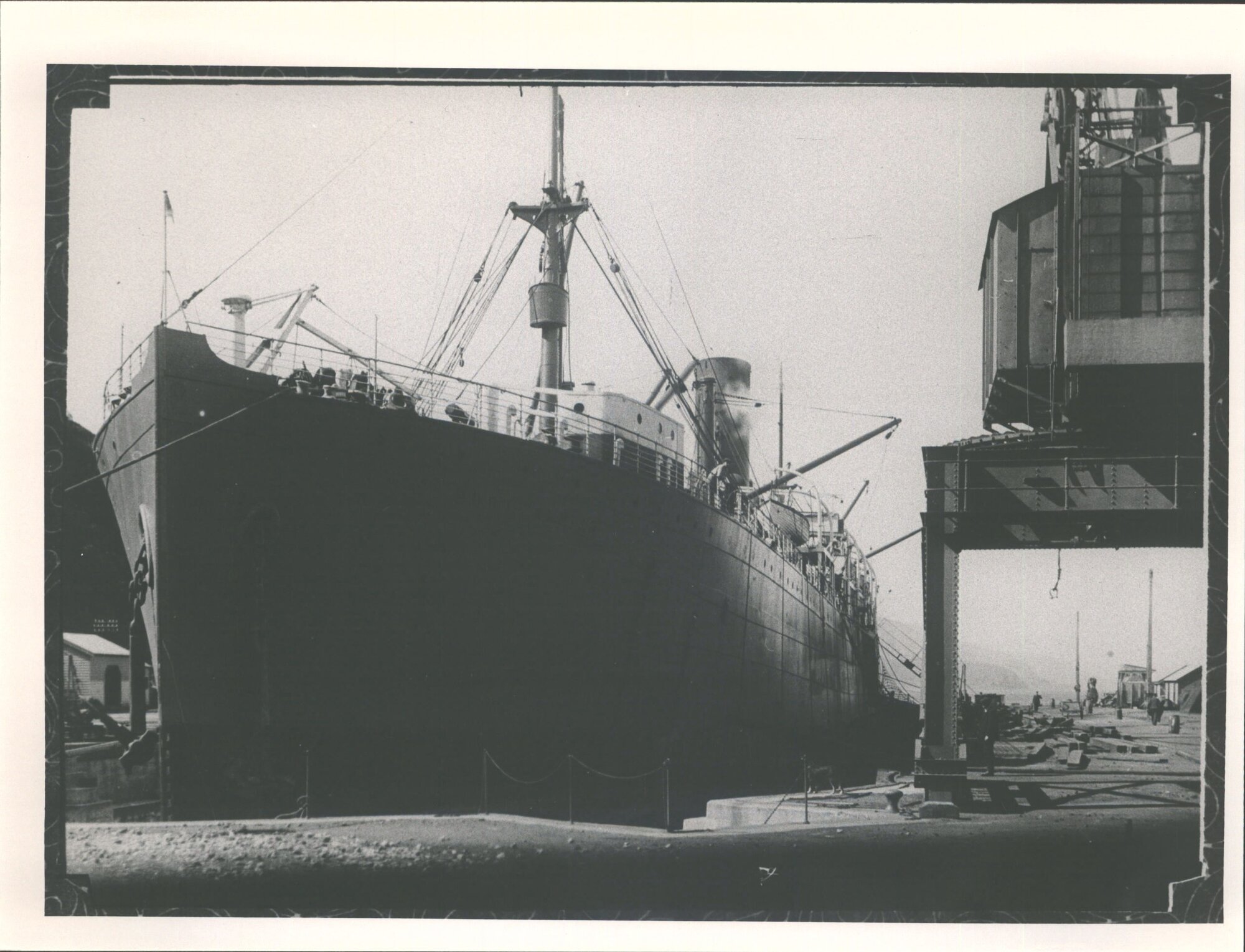 PORT NAPIER (bow end)