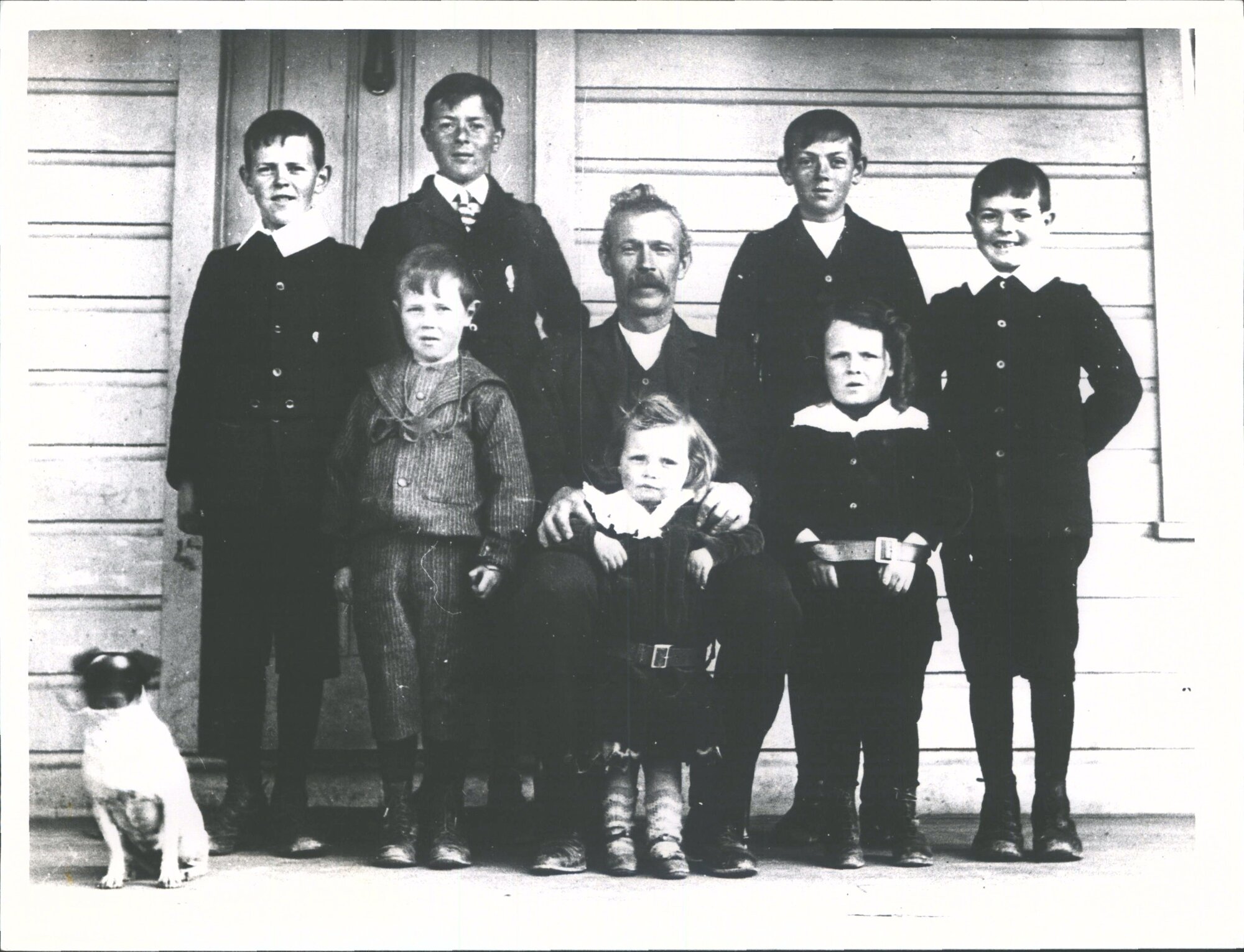 Walter Wilson &amp; Family? Hawkdun Station