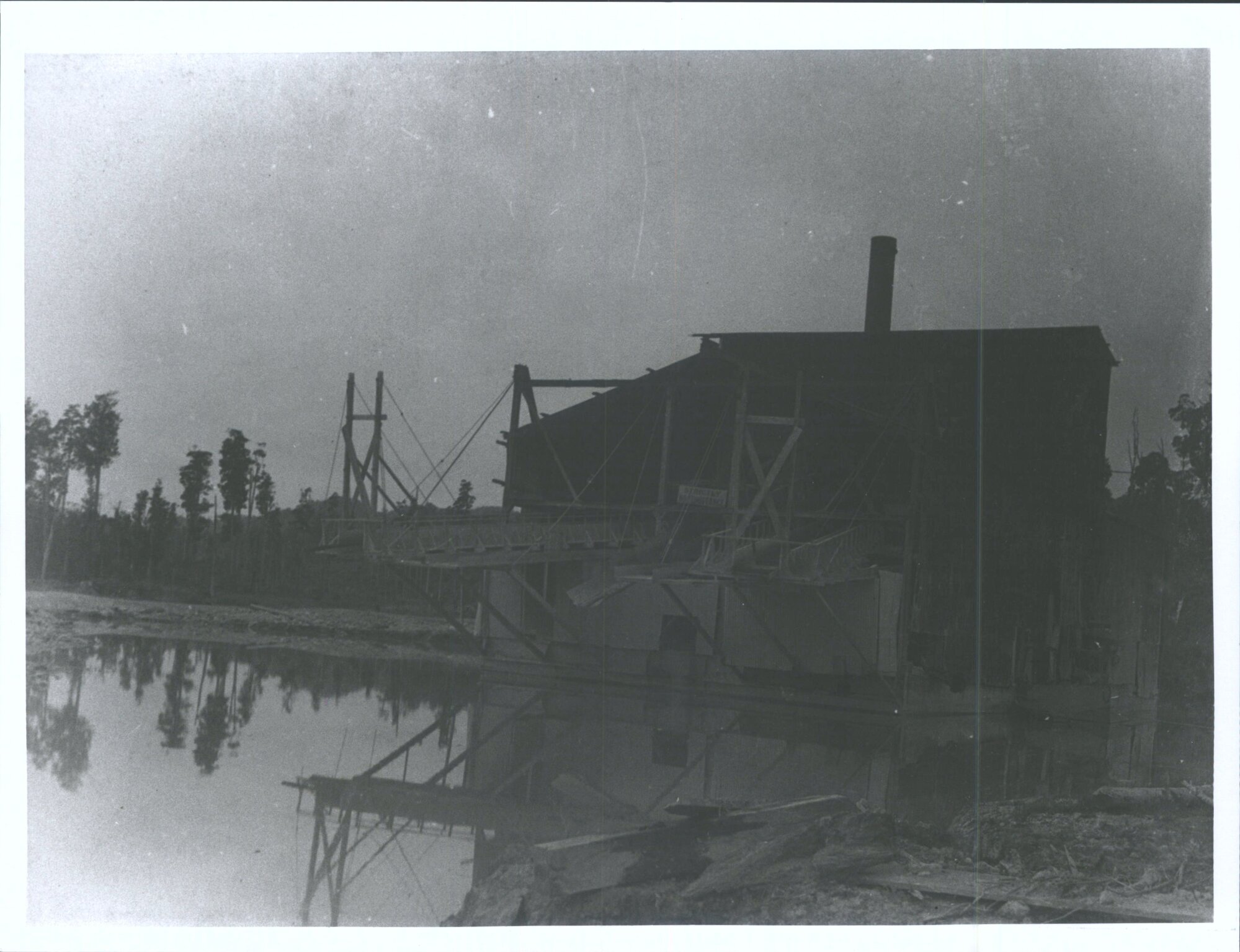 First all-welded dredge on coast