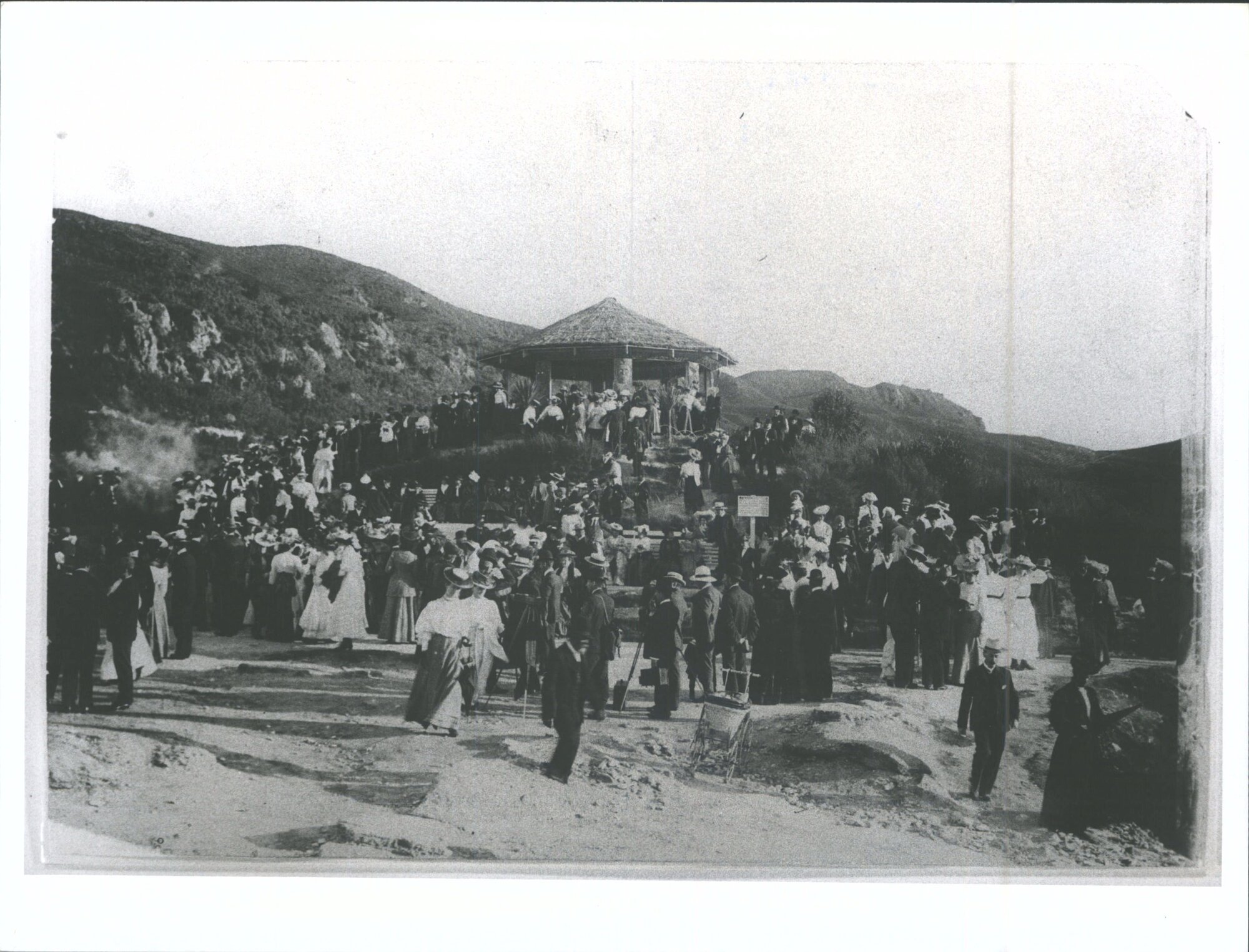 "Tourists waiting to see the great Wairoa Geyser play after being soaped"