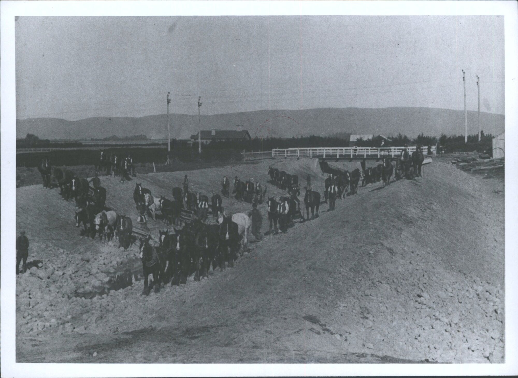 Outram Road Bridge, Upper Contour Channel