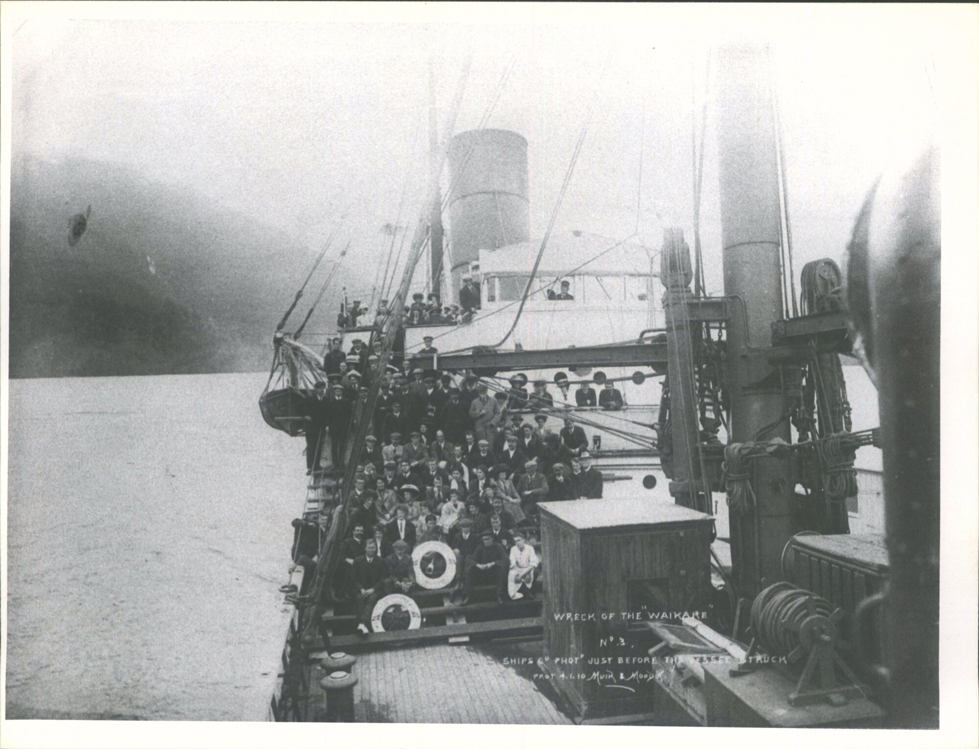 Waikare (ship)  Dusky  Sound. 'Just before the vessel struck'