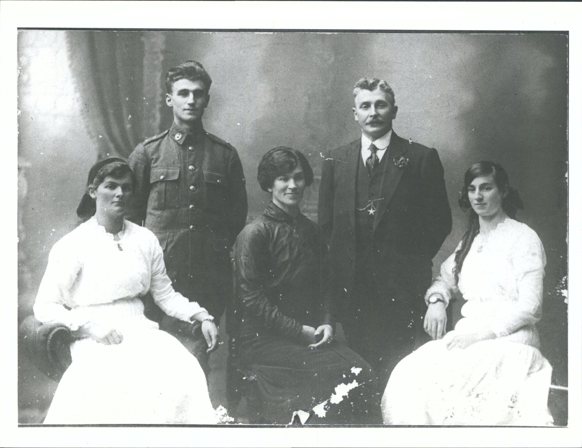 Barnes, Arthur &amp; Family of Alexandra