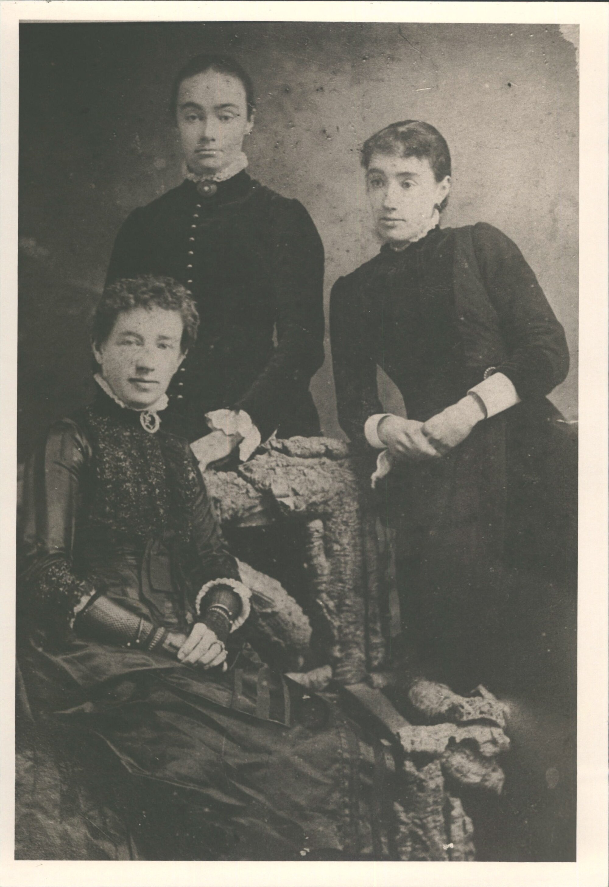 Cargill, Jessica Maria (seated) 10.1 Dora (back) 10.6 Mary Ann 10.4