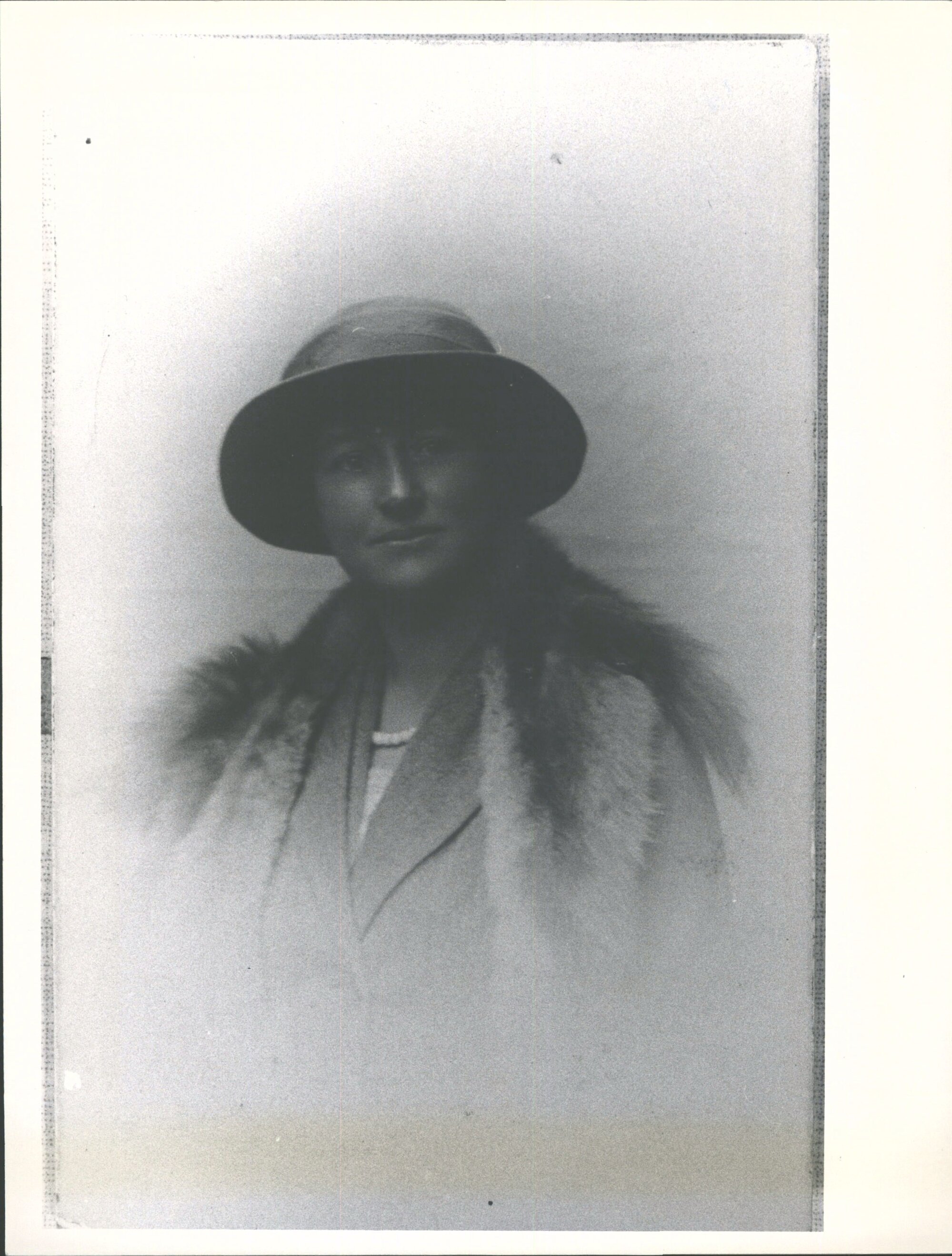 Begg, Muriel 10.1.1 [wife of Francis Cargill]