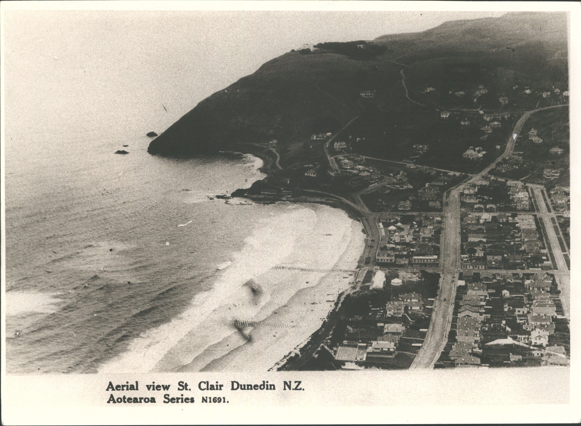 ST CLAIR, Cargills Castle on top of hill