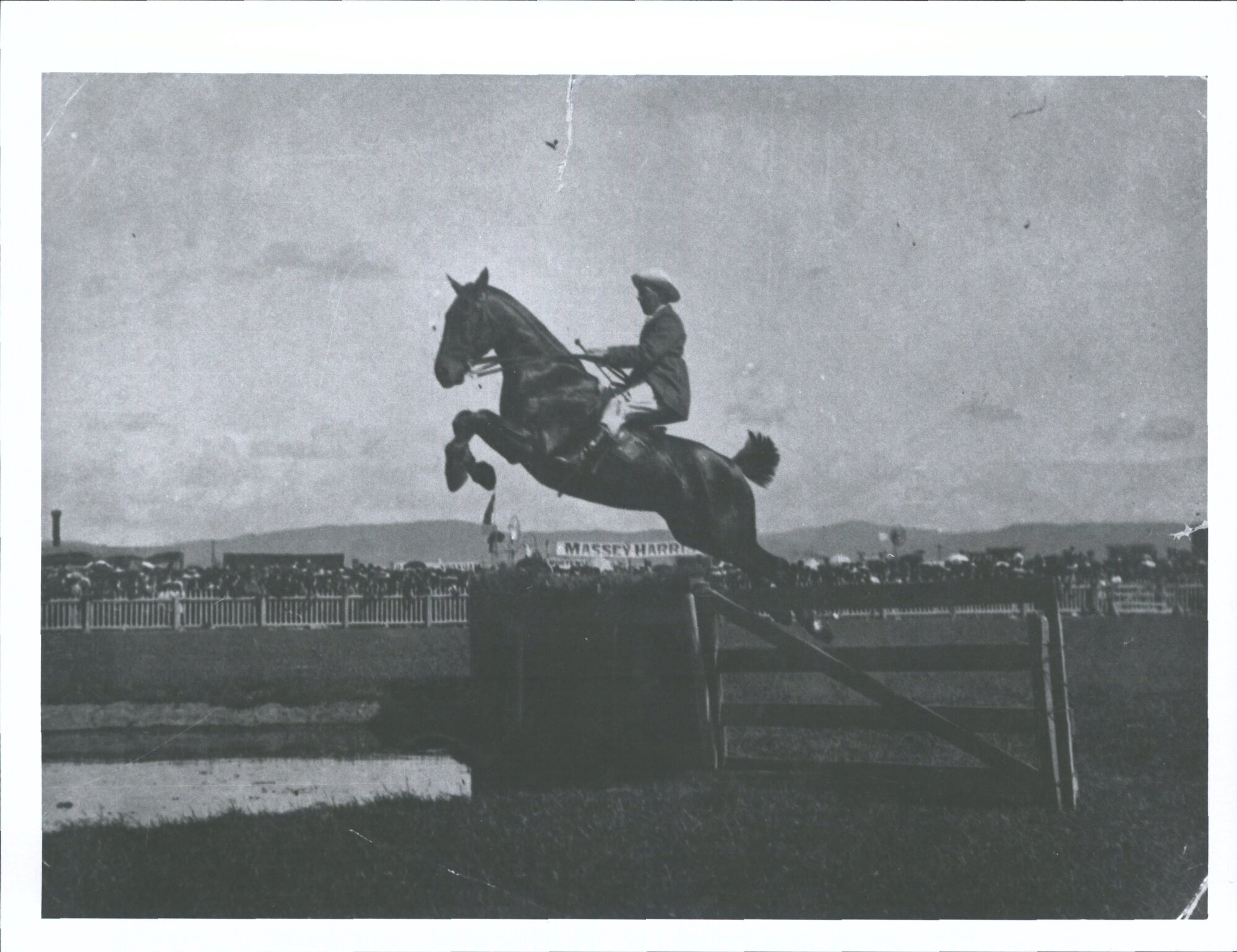 Crowther, Clifford Parnell [at A. &amp; P. show]