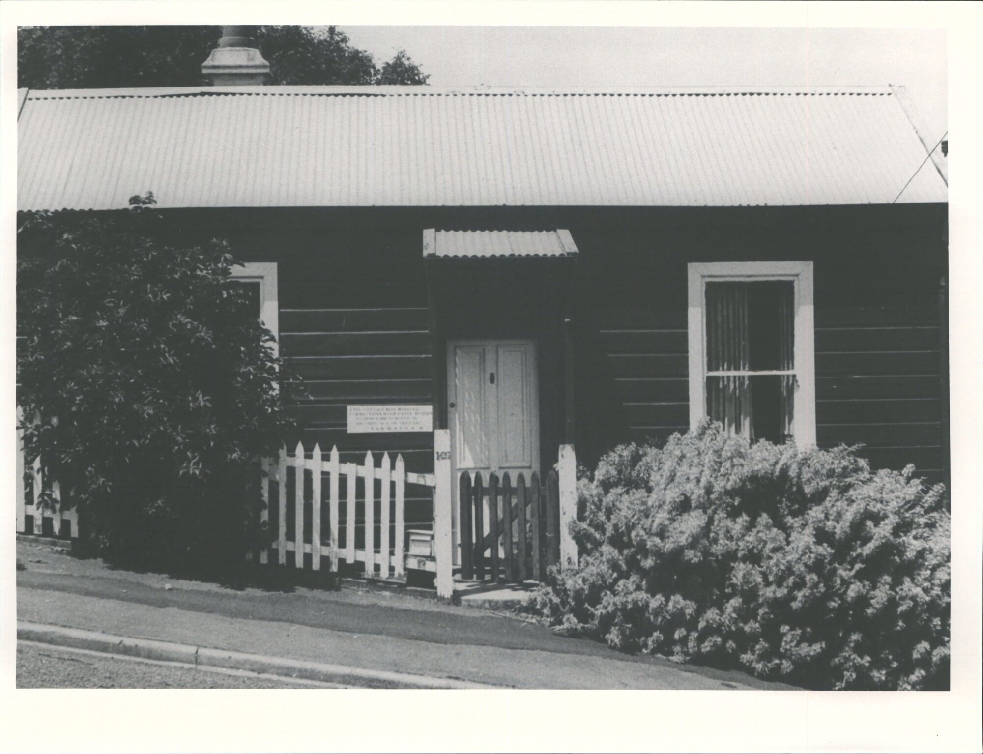 Hotere Ralph, Residence, no. 121 Forth Street