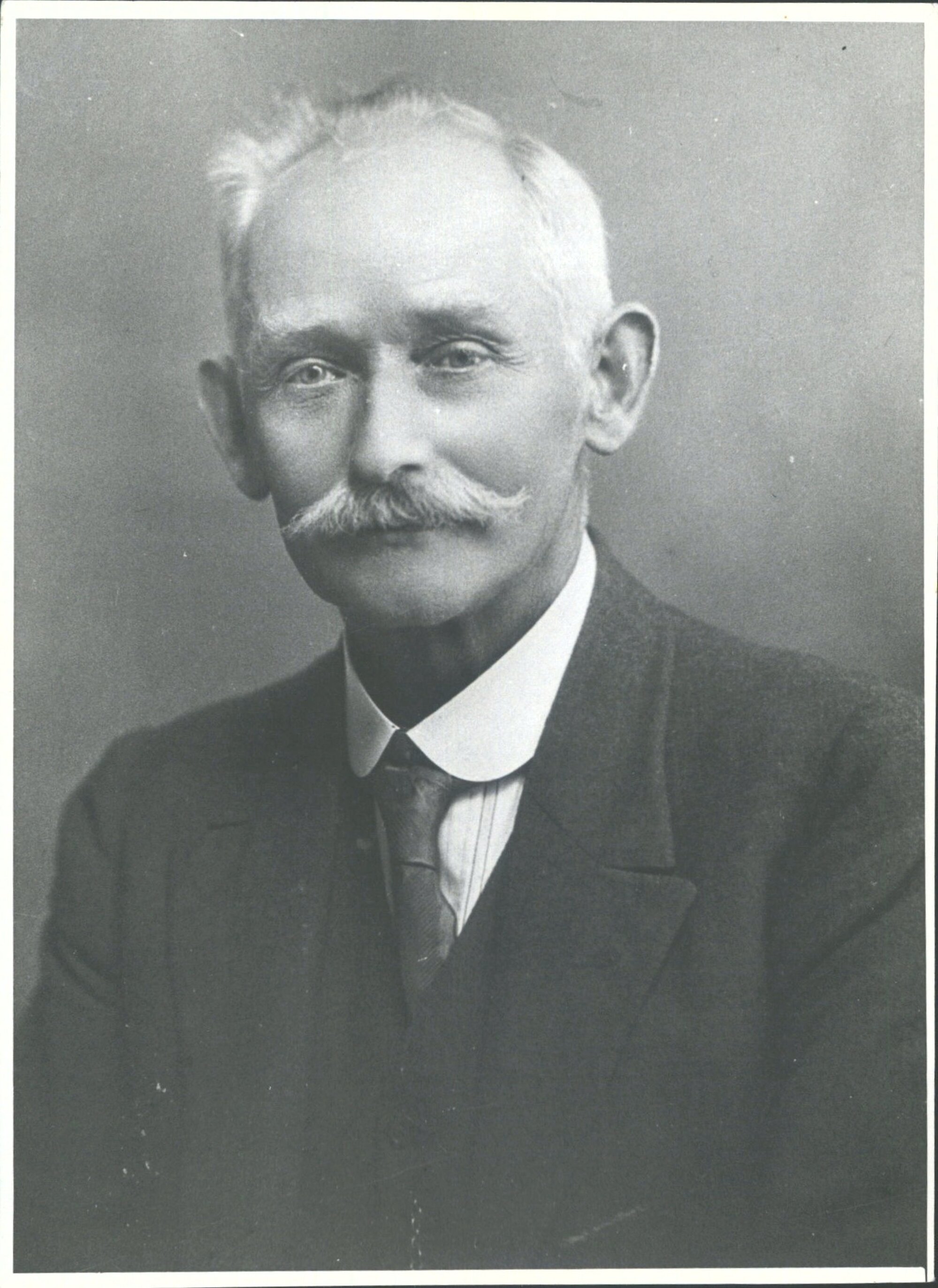 Hutton, David Edward