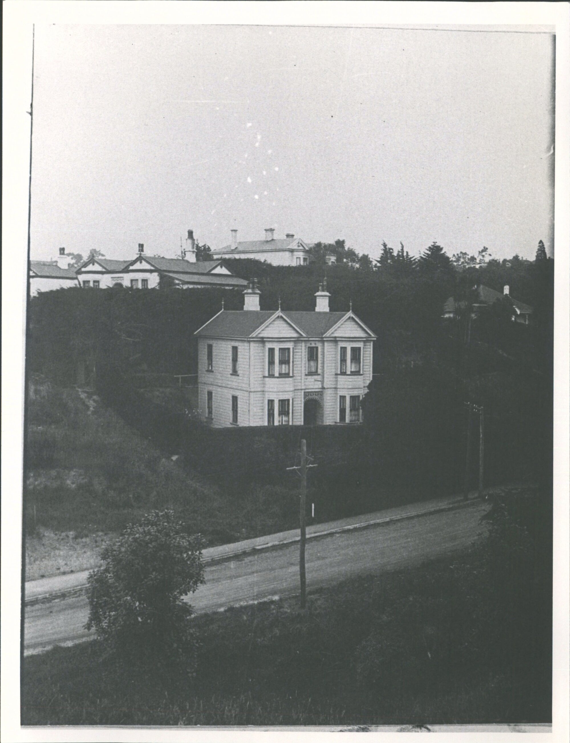 Knight, F. W. Resident, Lonsdale St. Dunedin