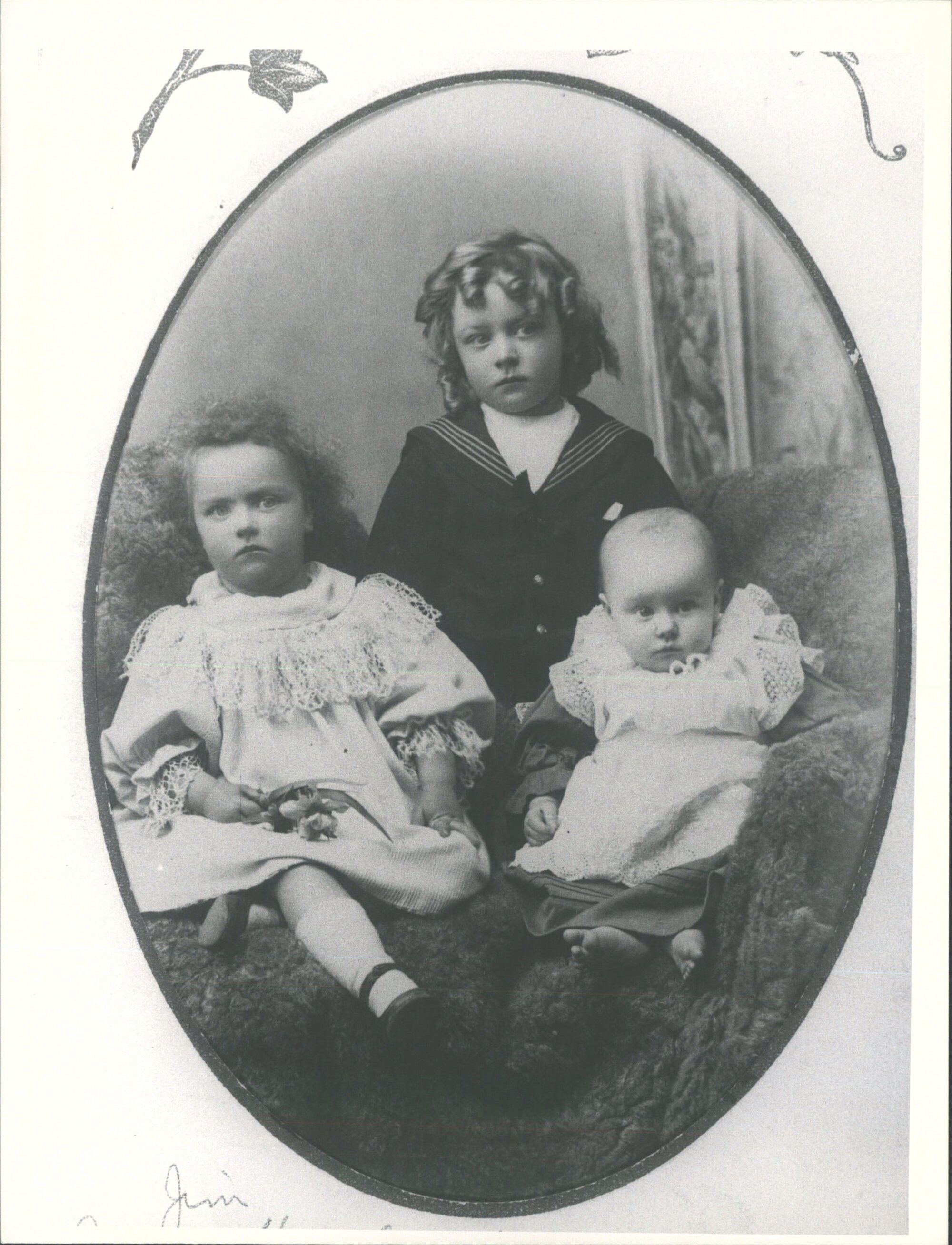 NIVEN, Ivy, Jun, Hazel (3 months old)