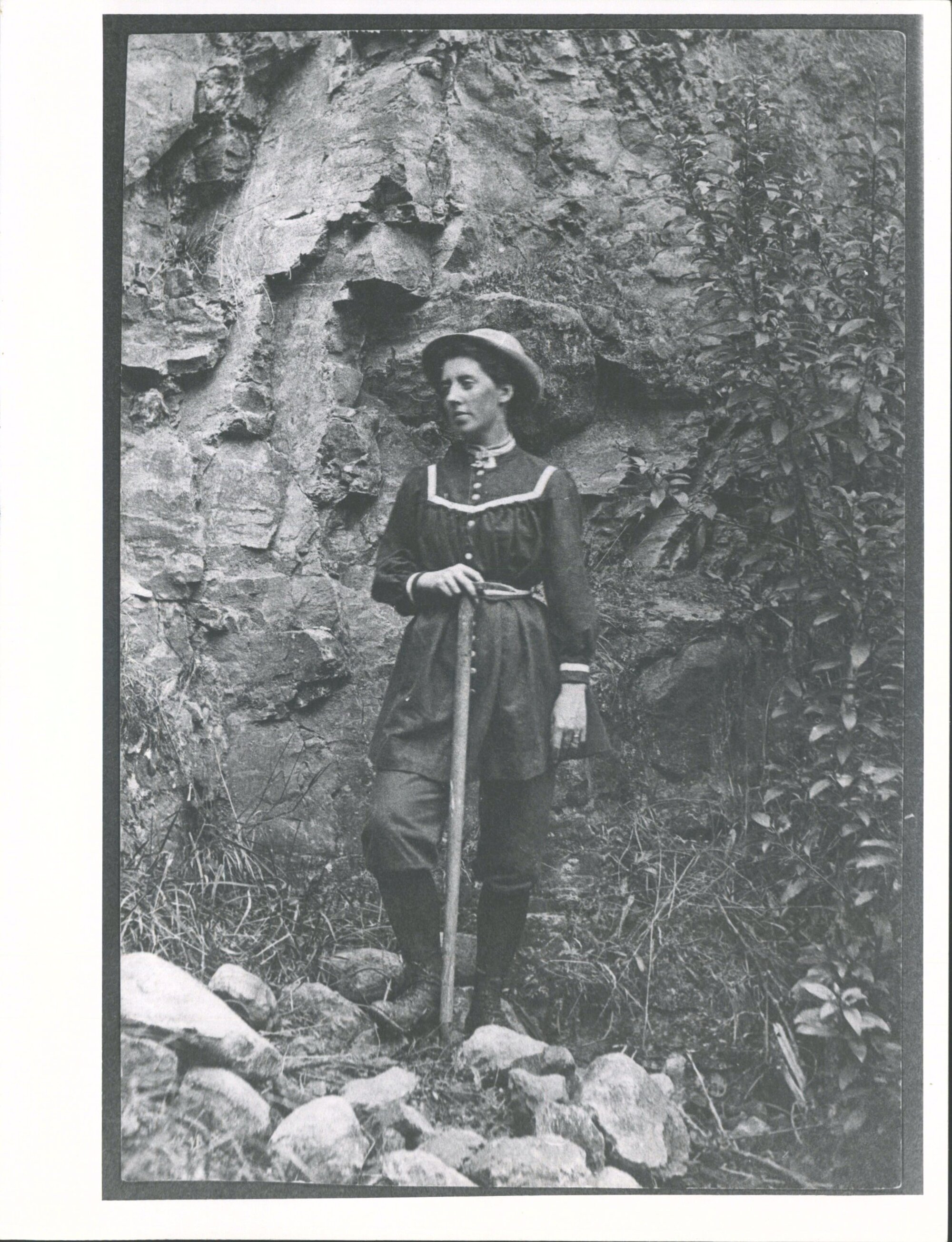 ROSS, Forestina (Bessie) nee Grant Journalist &amp; Mountainer sister of Isabella wife of Malcolm