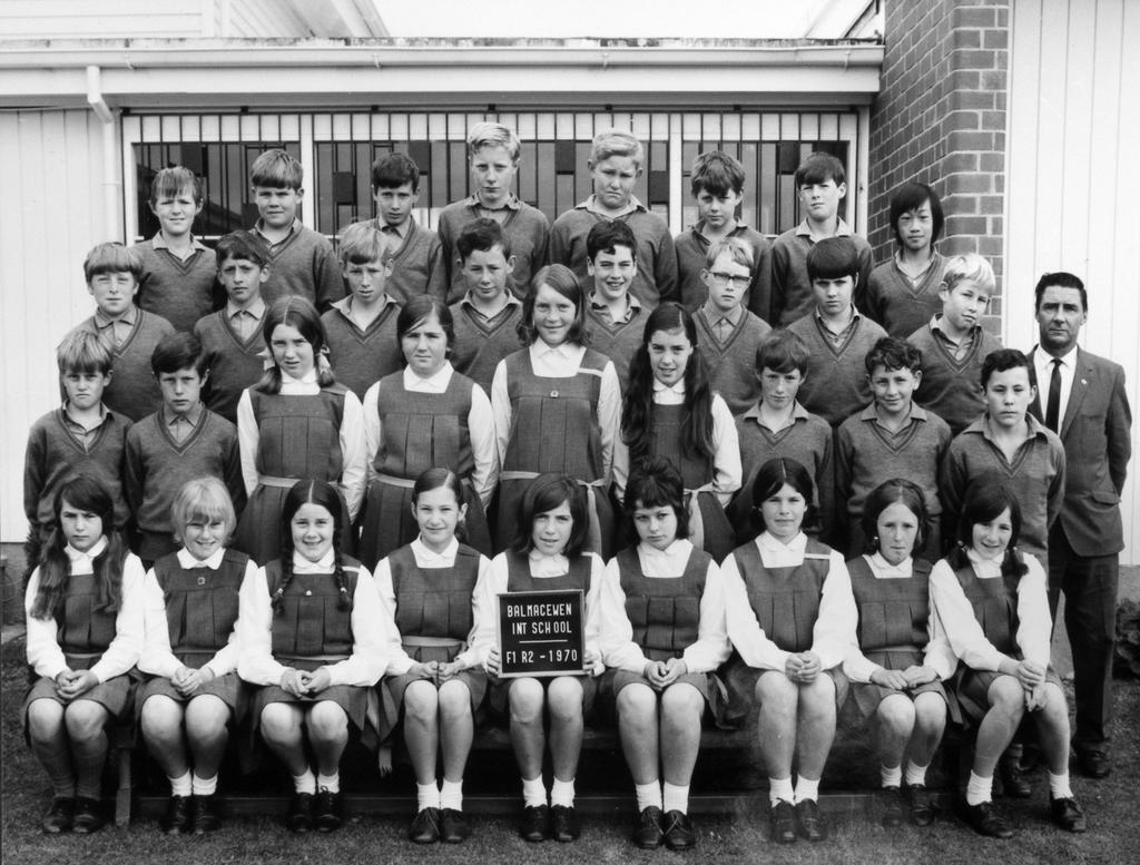 Class photograph, Form 1 Room 2, Balmacewen Intermediate School