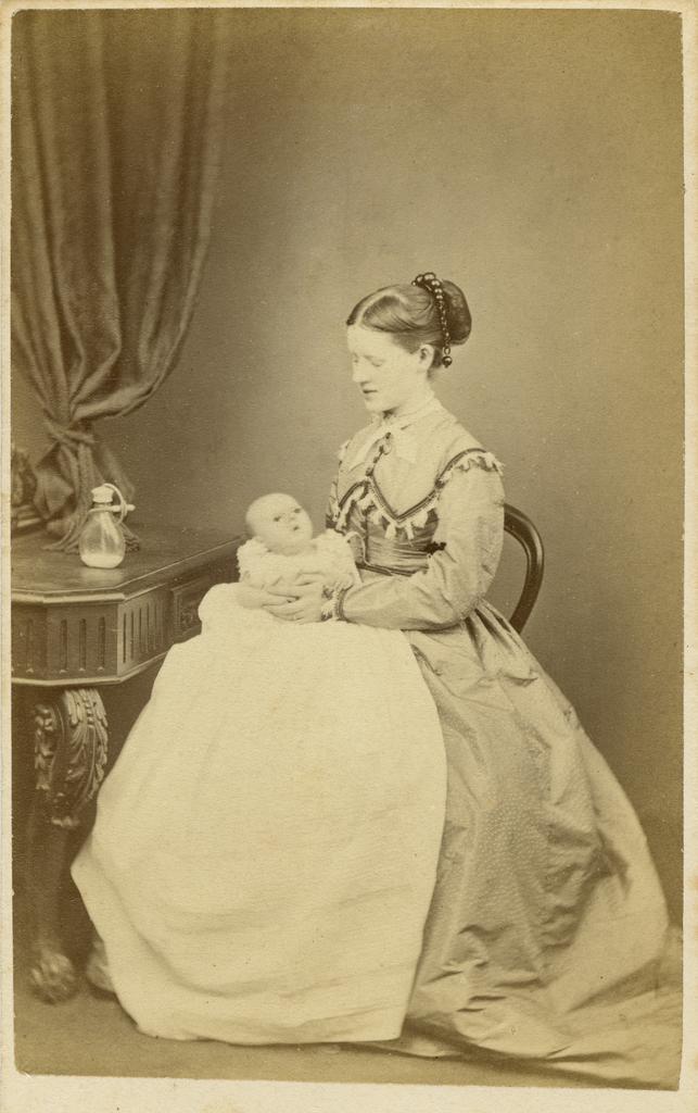 'Mrs [Rachel] Downie Stewart and her eldest son Westwood'