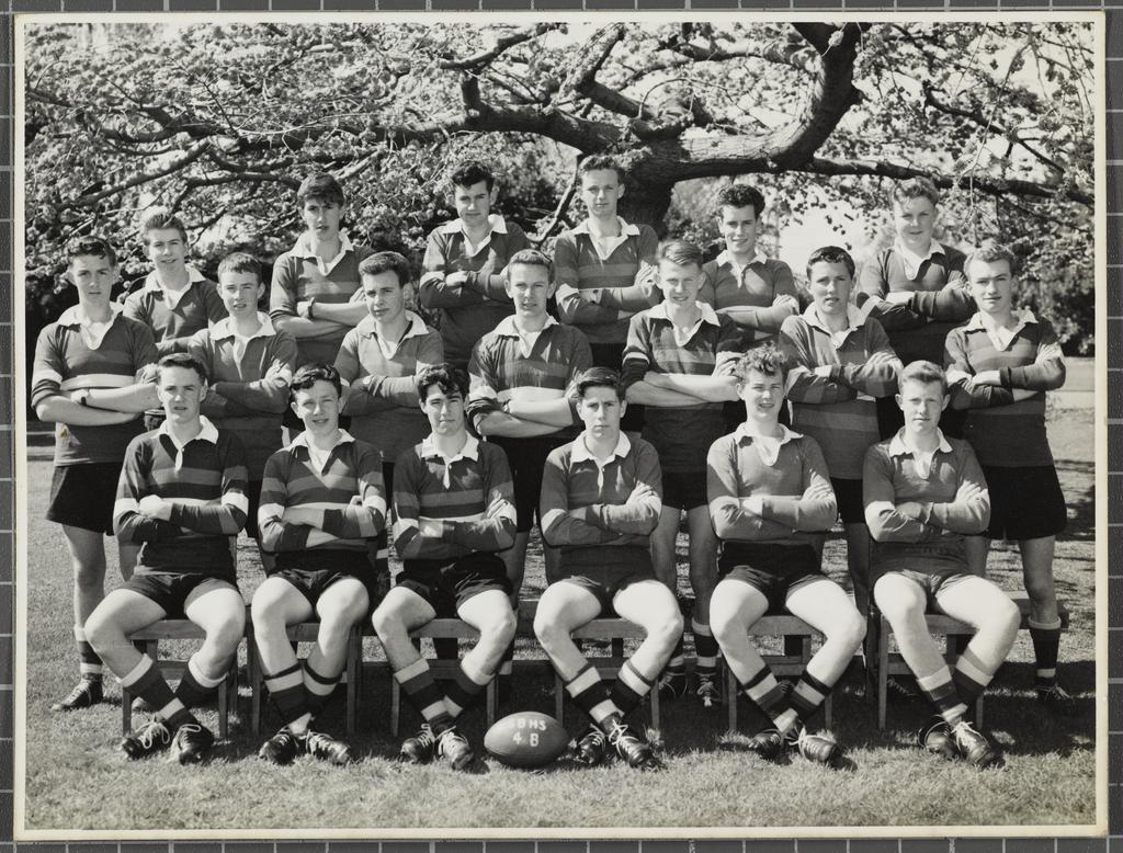 Robert Lord (left front)