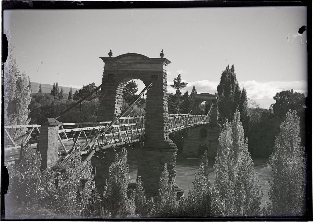 Stone bridge, Alexandra