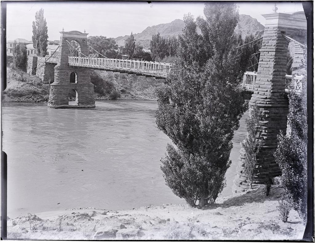Stone bridge, Alexandra
