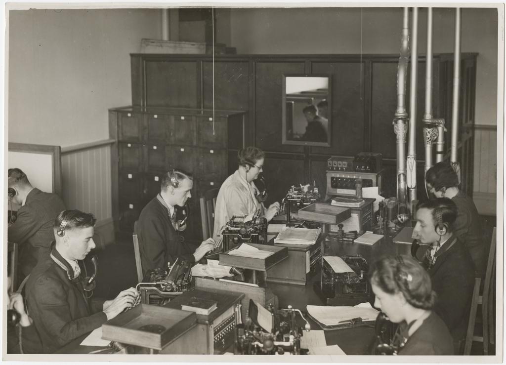 Facility for taking dictated telegrams, Dunedin