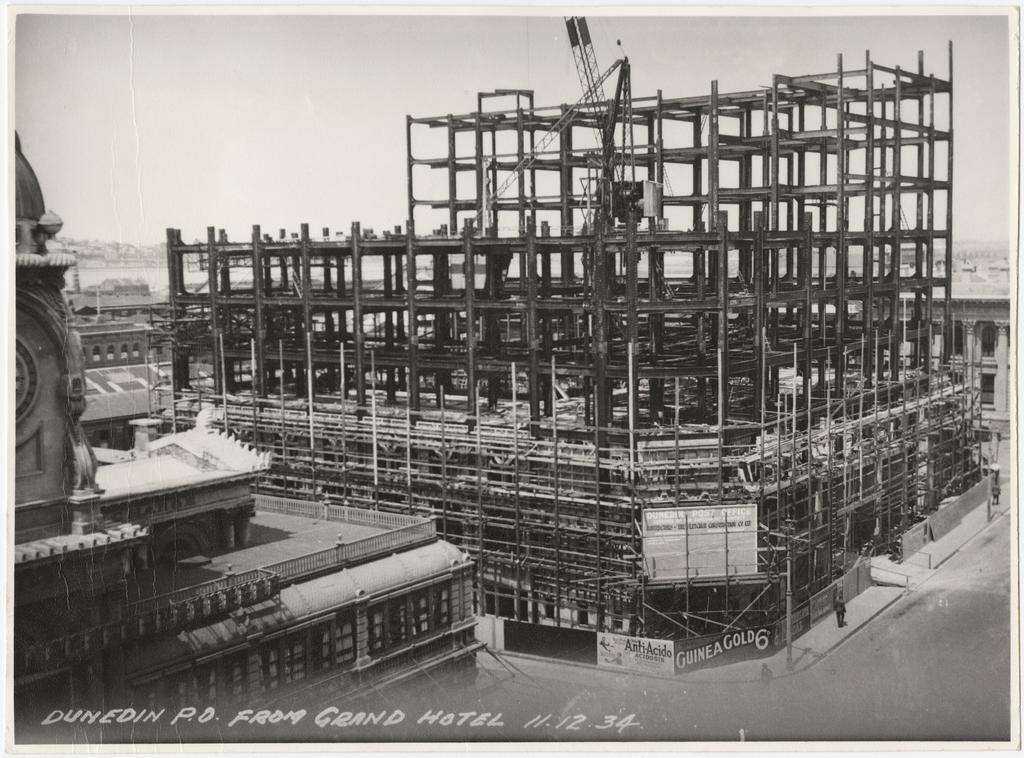'Dunedin P.O.[Post Office] from Grand Hotel 11.12.34'