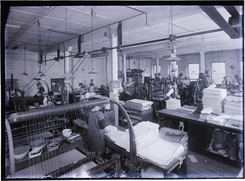 Men and women in a workshop, Coulls Somerville Wilkie, Crawford Street, Dunedin