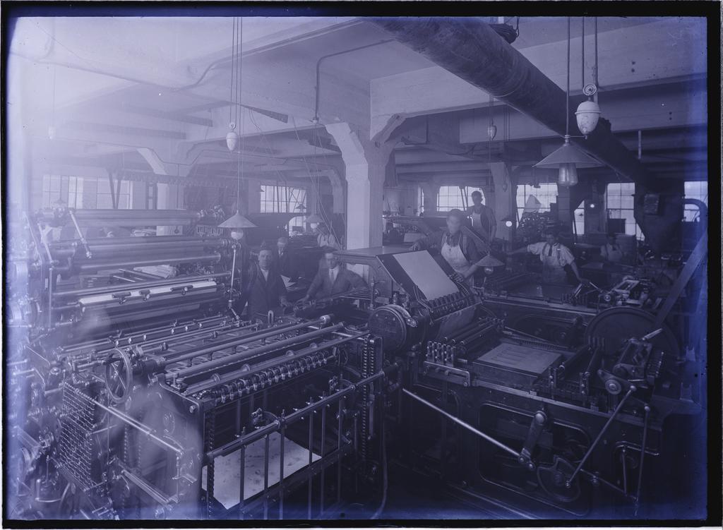 Men with printing presses, Coulls Somerville Wilkie, Crawford Street, Dunedin