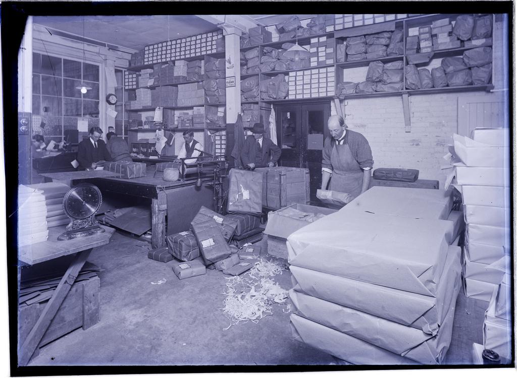 Men at work in the wrapping room, Coulls Somerville Wilkie, Crawford Street, Dunedin