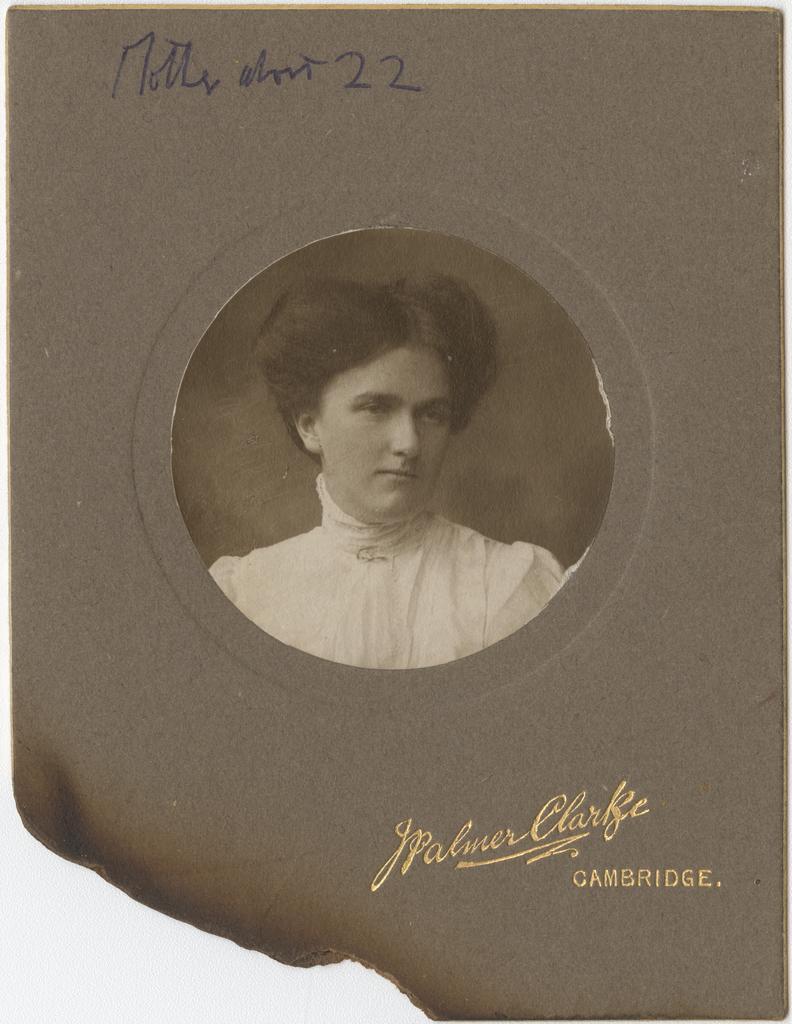 Millicent Macmillan Brown, 'Mother about 22'