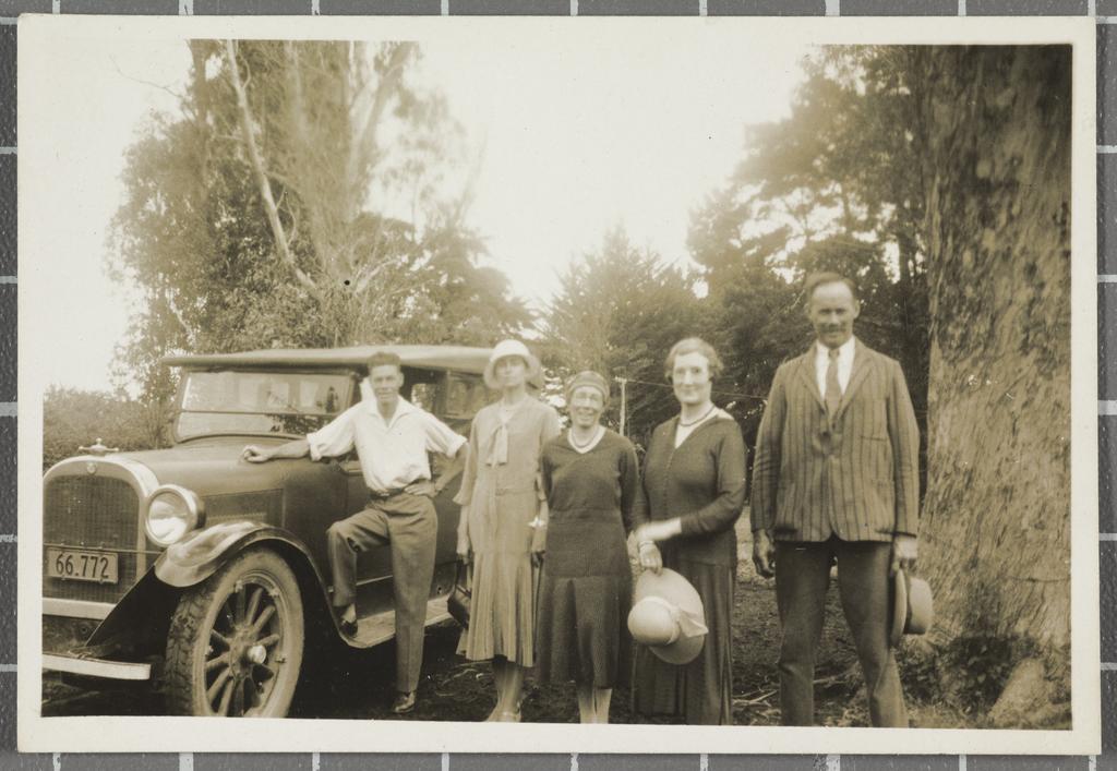 Roderick Finlayson with his mother and aunt and uncle Winifred and Arthur Wilson, and Dodge motor car